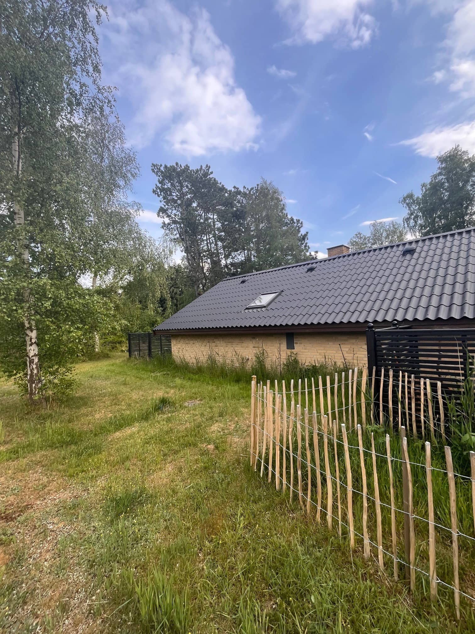 Skønt sommerhus i naturlige omgivelser tæt på hav billede 2
