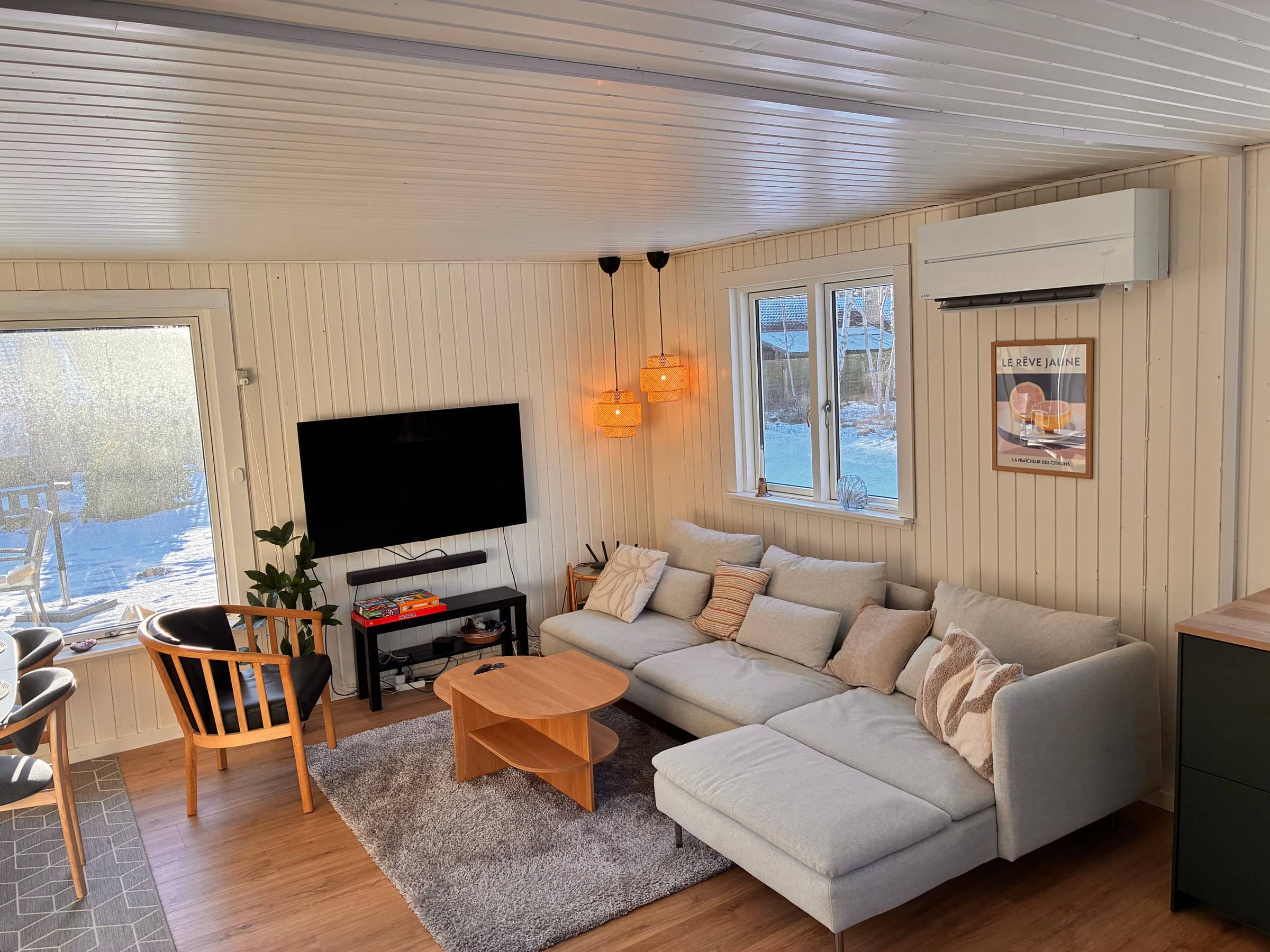 Skønt sommerhus med lukket have, tæt på vandet. billede 5