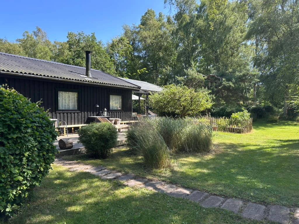 Skønt sommerhus med anneks og gode faciliteter billede 2