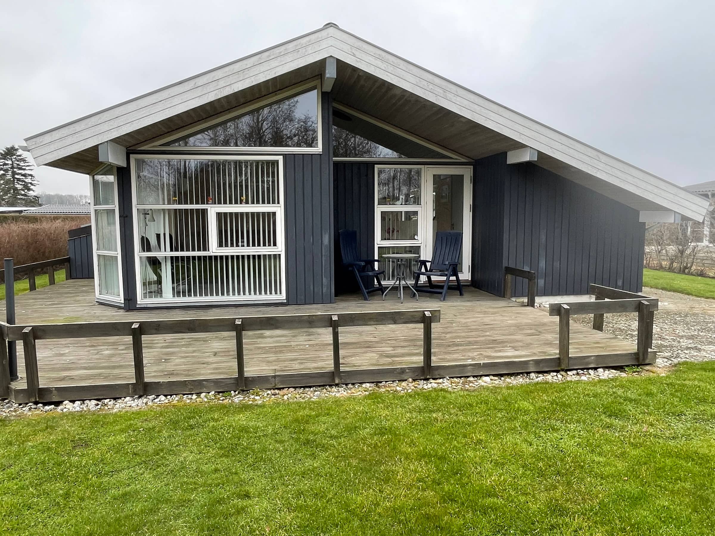 Feriehus med indendørs spa nær havet billede 2