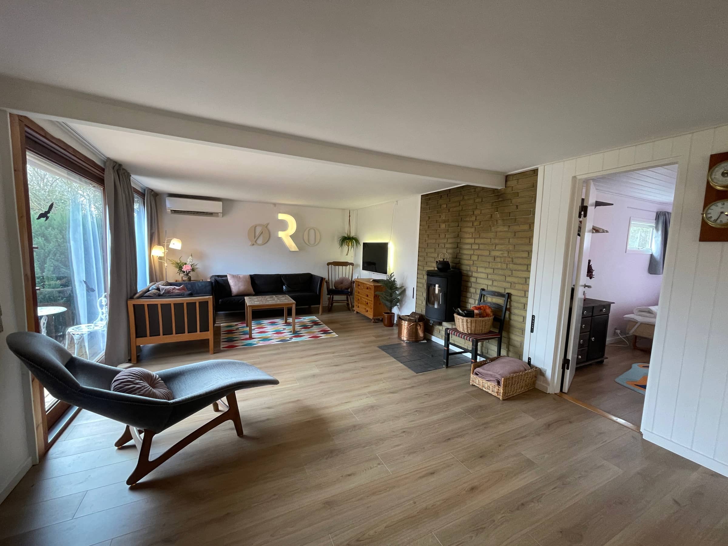 Sommerhus med sjæl og charme i fredfyldt område billede 2