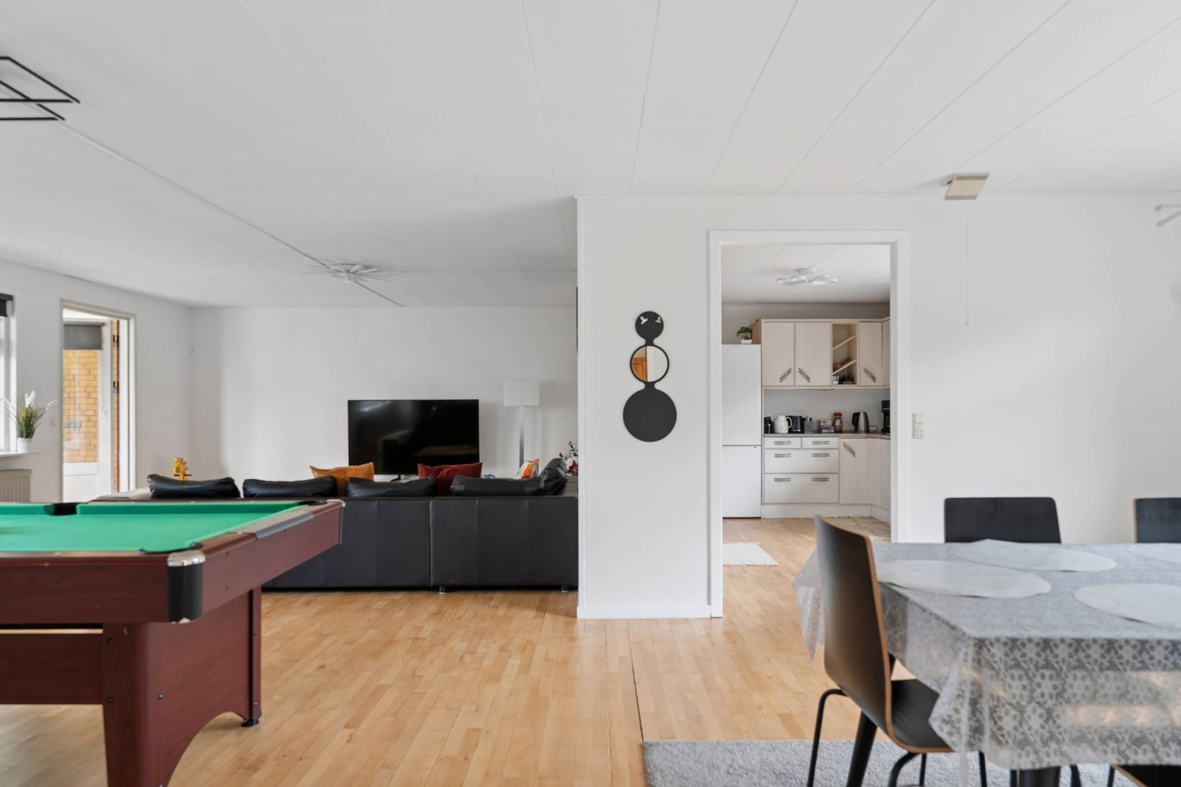 Bølger & Vandrutsjebaner, 4-værelses villa billede 4