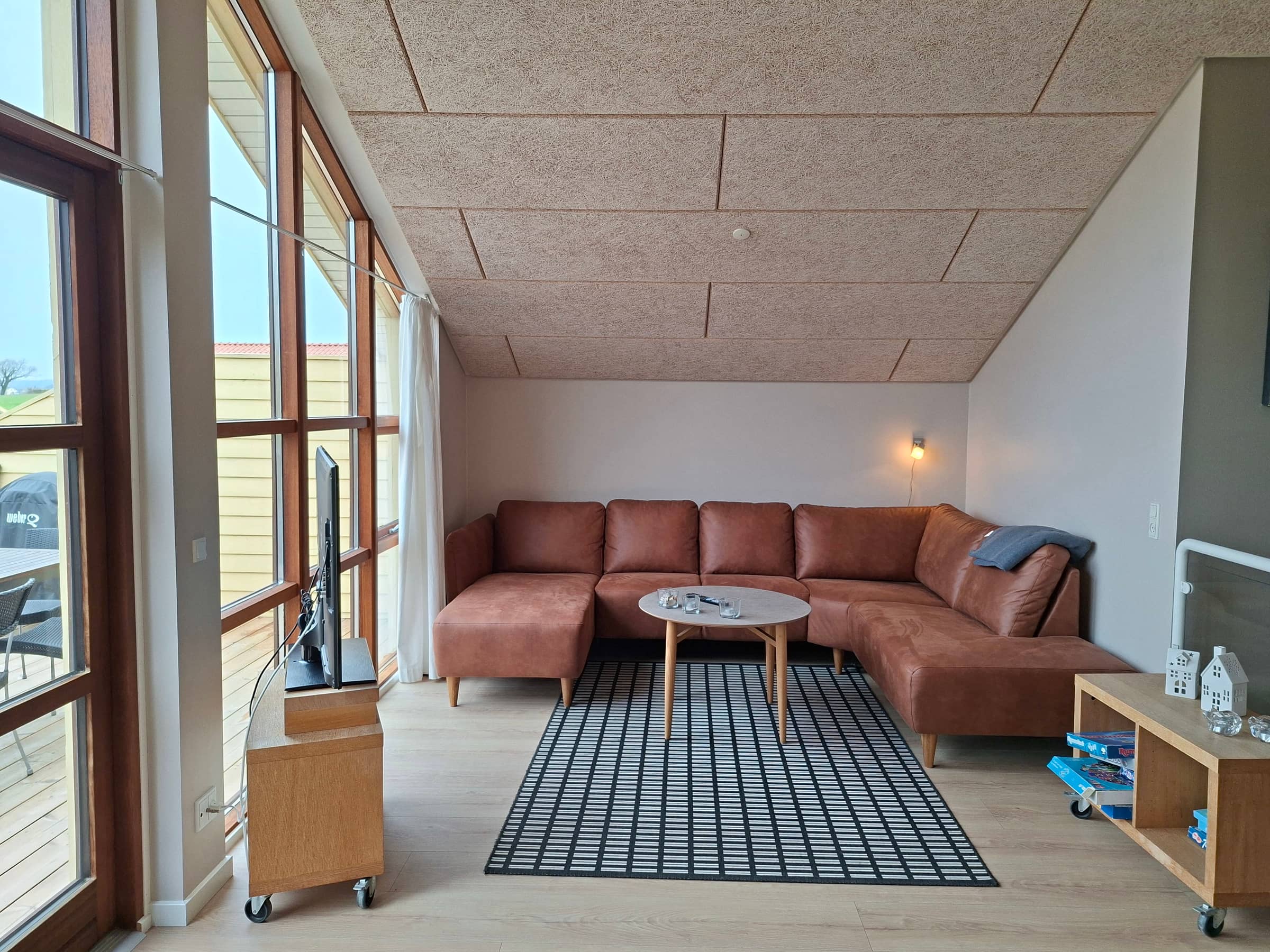 Sommerhus tæt på skov og strand billede 3