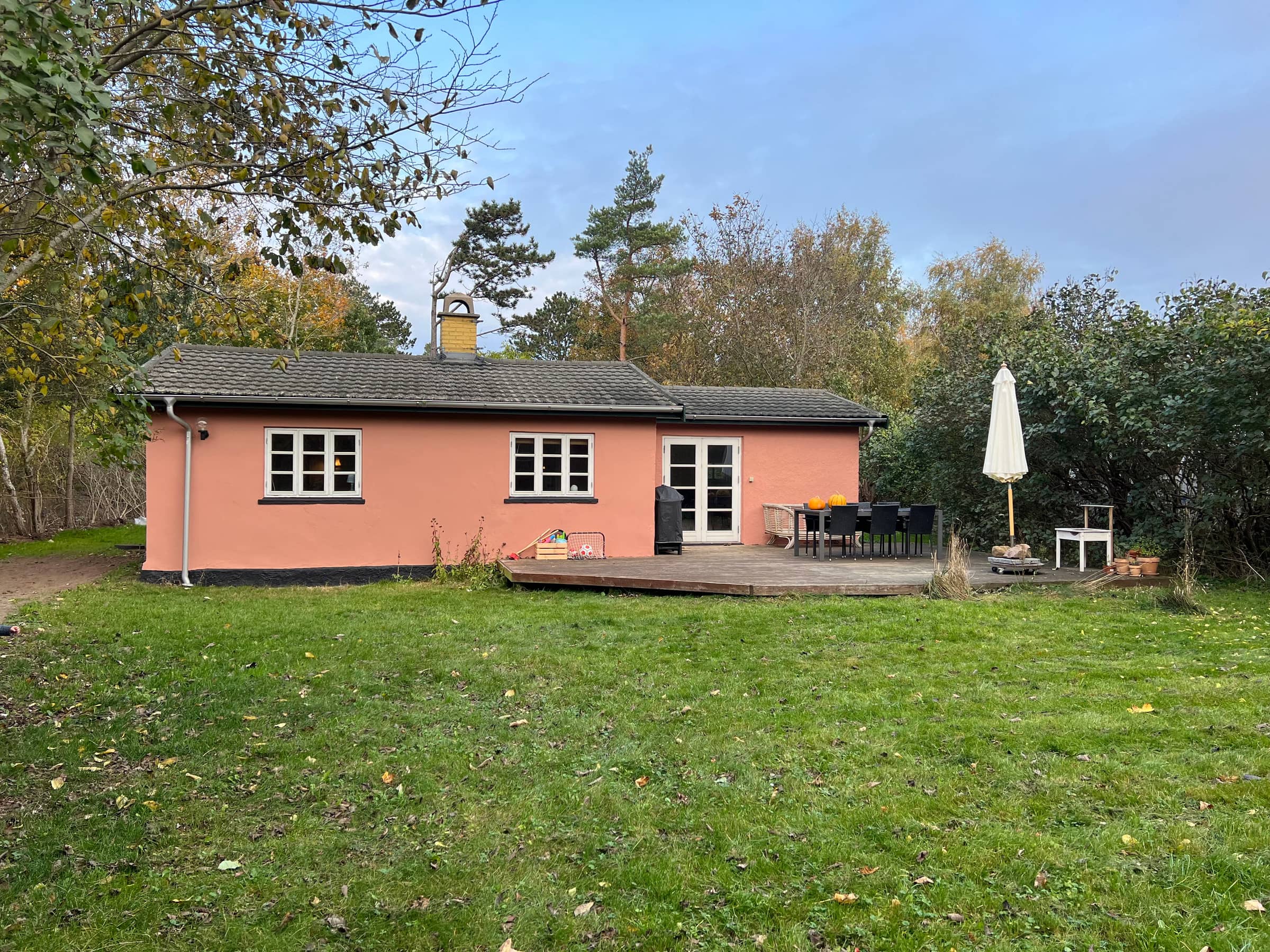Skønt sommerhus til afslapning og strandliv billede 2