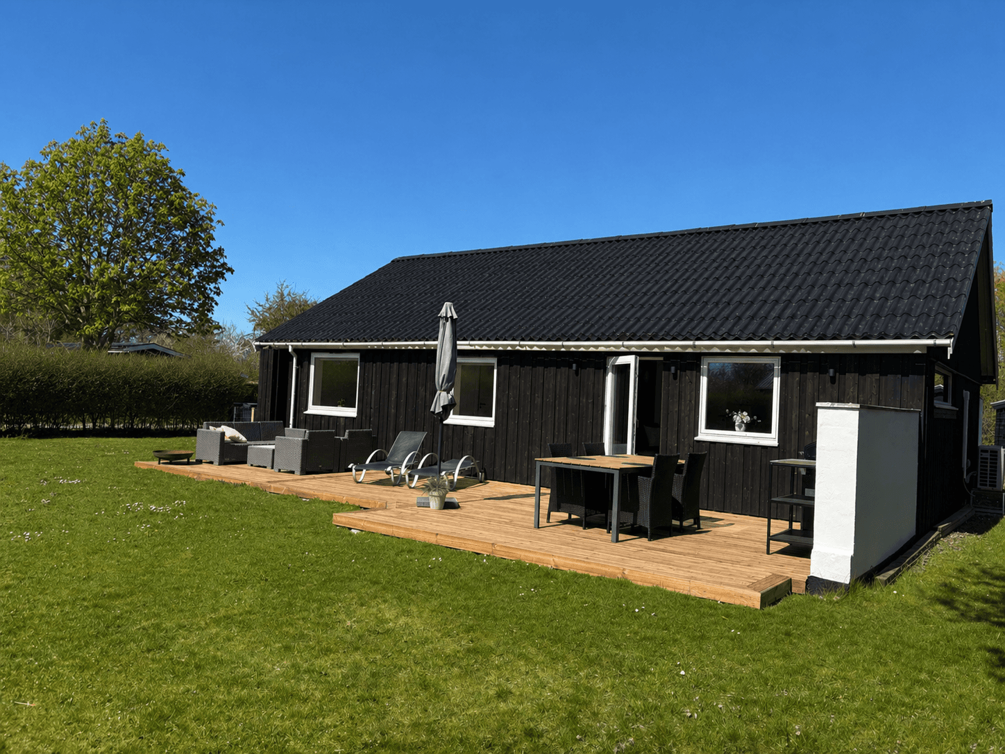 Dejligt sommerhus med sauna nær strand  og skov billede 2