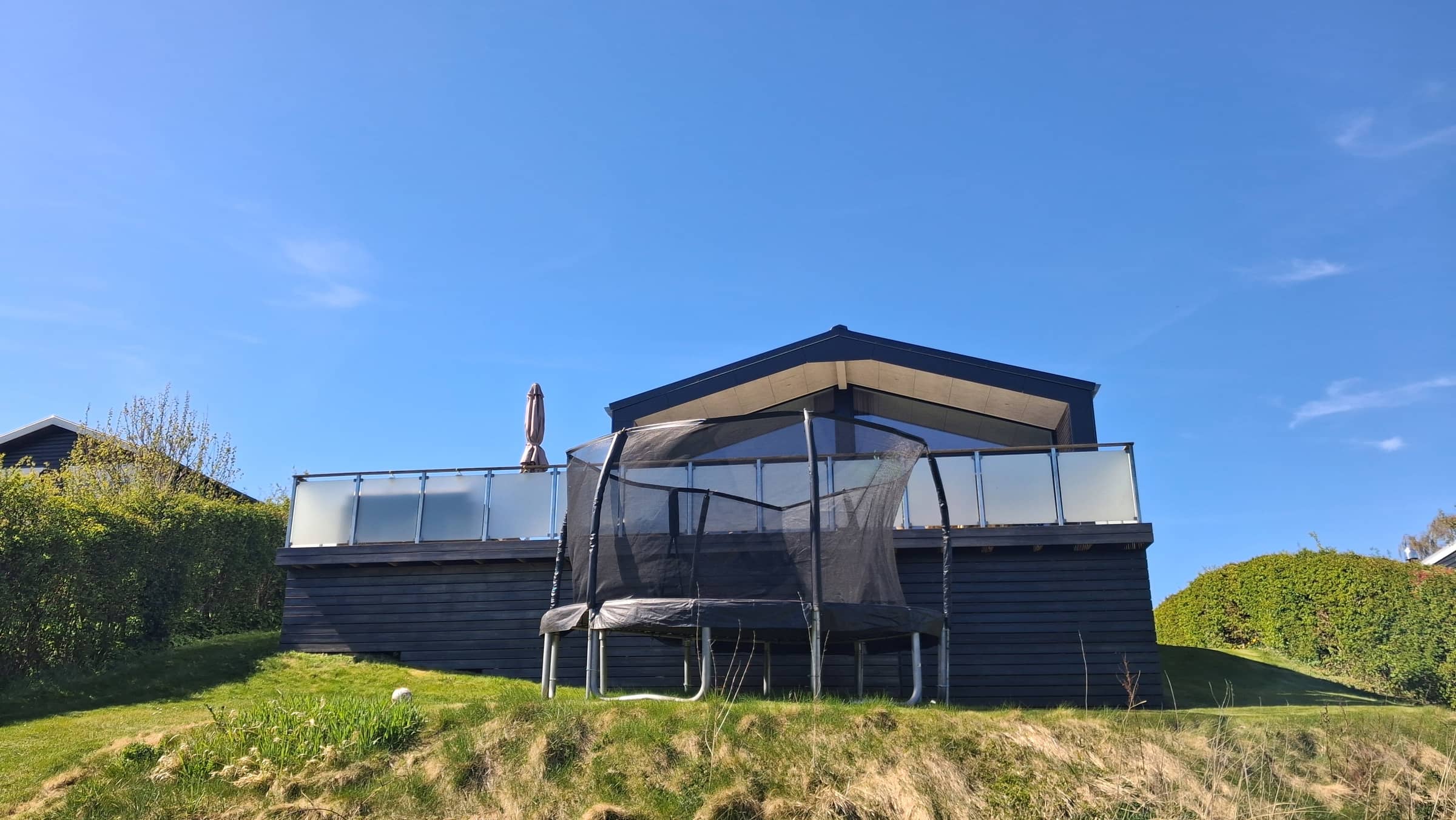 118 m2 , Ferieidyl tæt på vandet, natur og byliv. billede 3