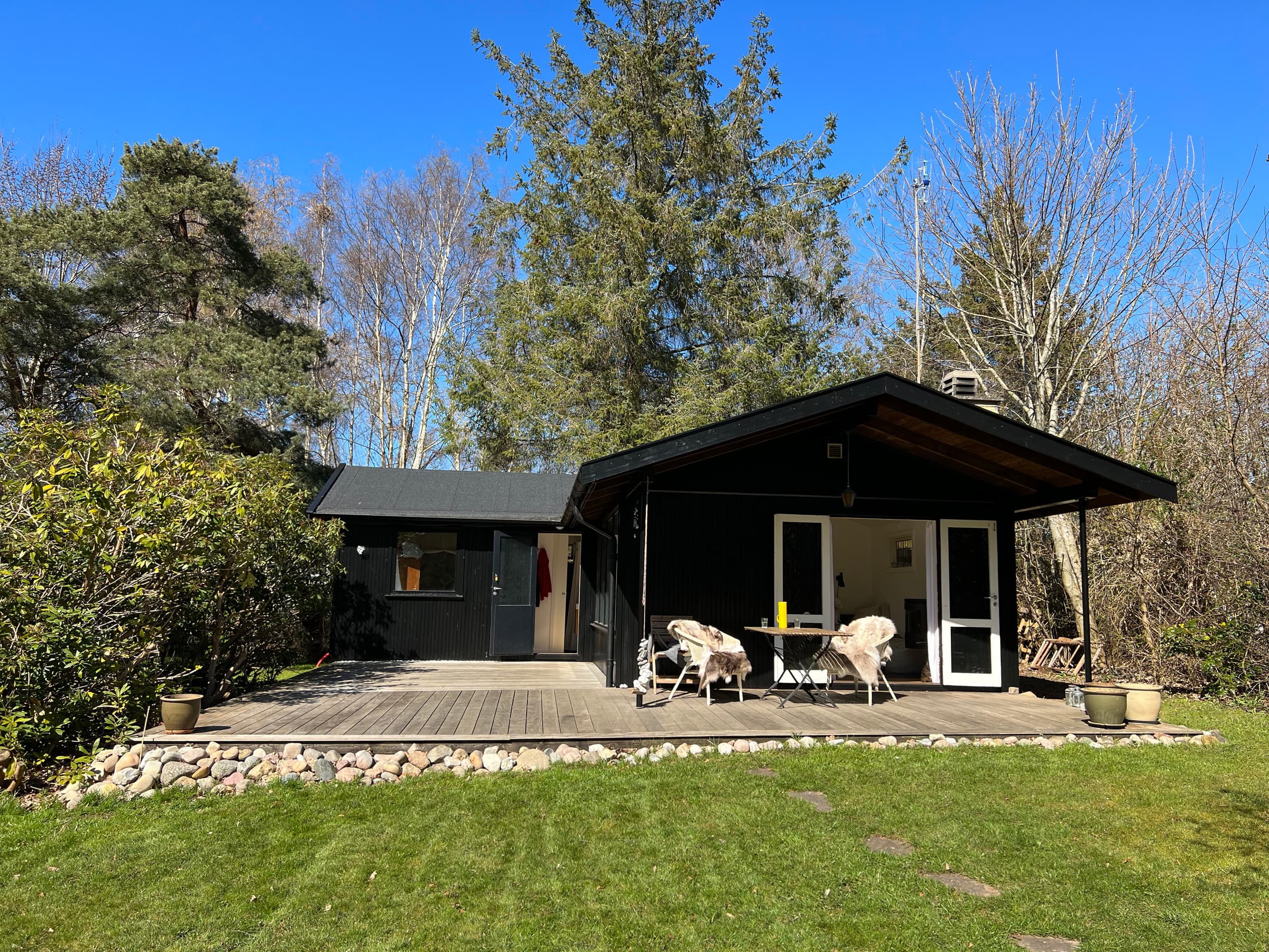 Charmerende sommerhus i Rågeleje - billede 1