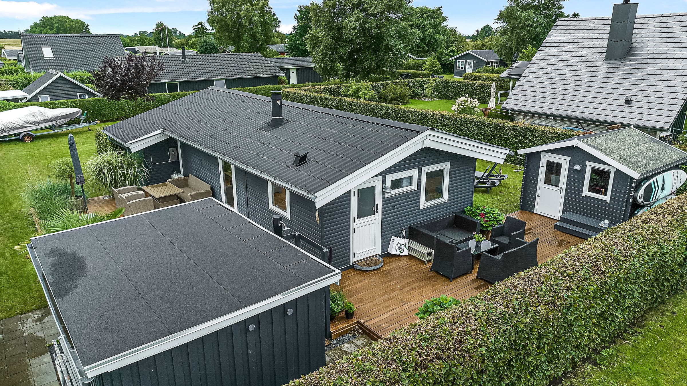 Hyggeligt lille sommerhus nær dejlig sandstrand - billede 1
