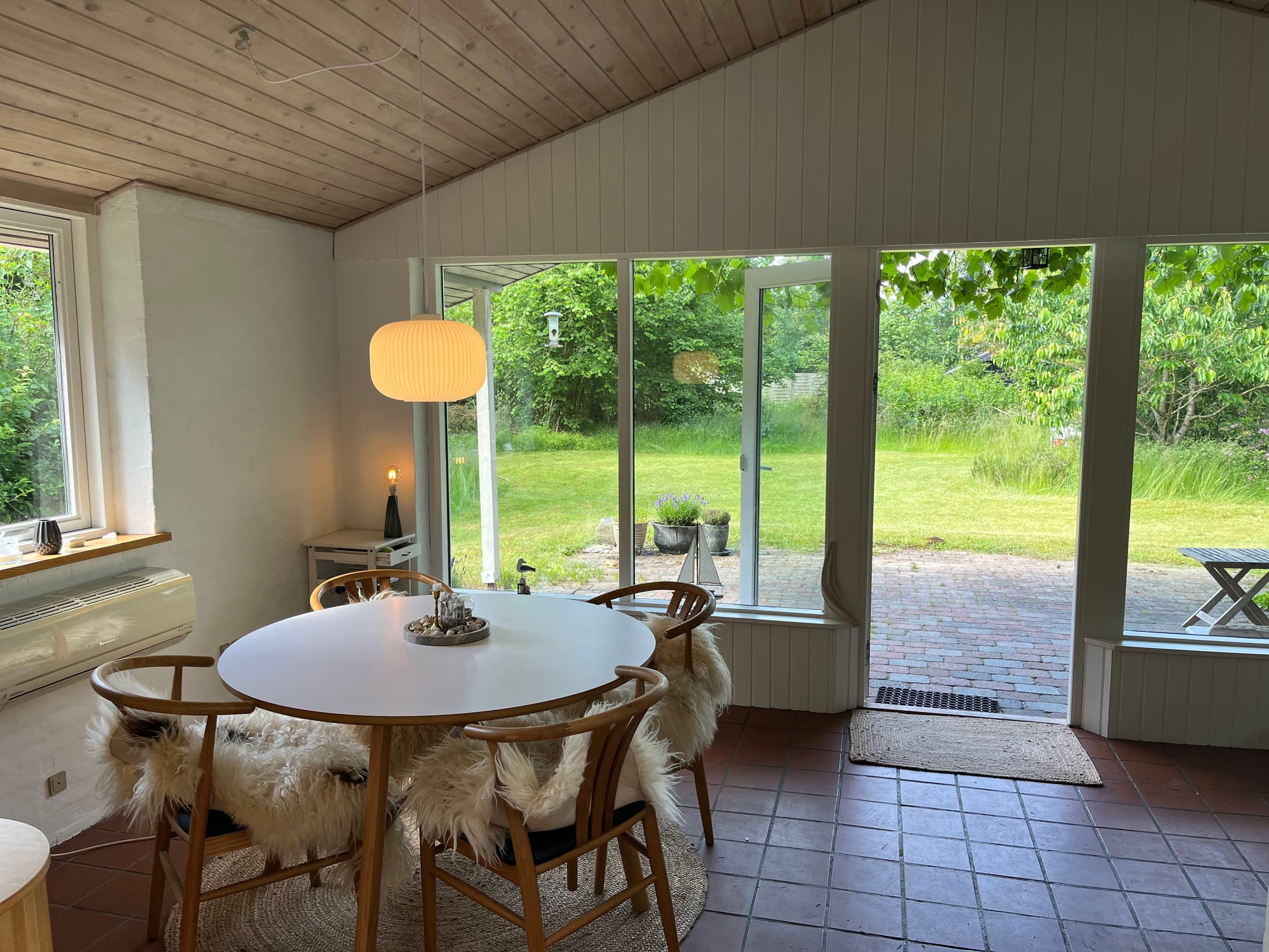 Skønt sommerhus nær den bedste strand på Mols  - billede 1