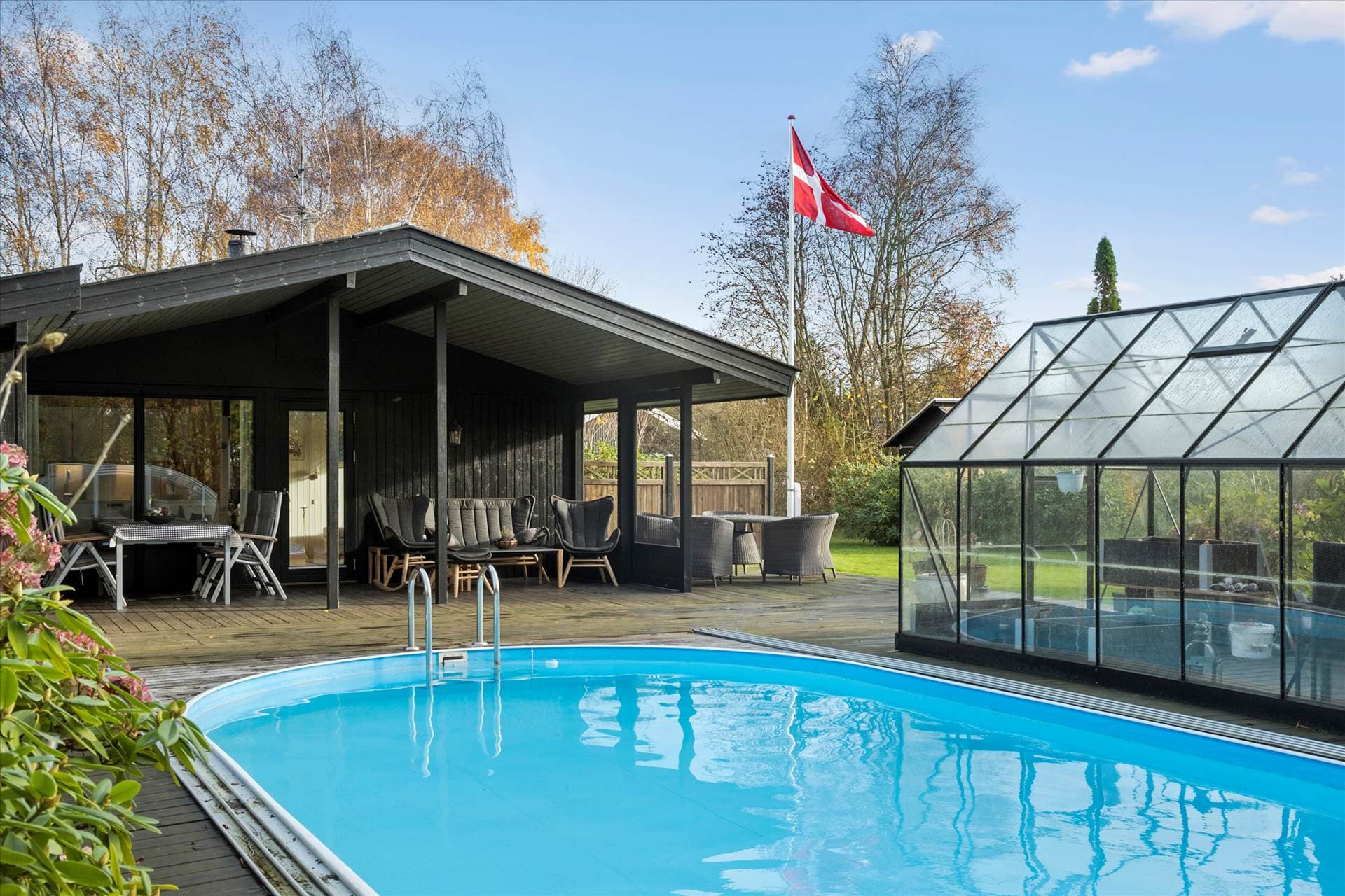 Skønt sommerhus med pool nær Havnsø Strand - billede 1