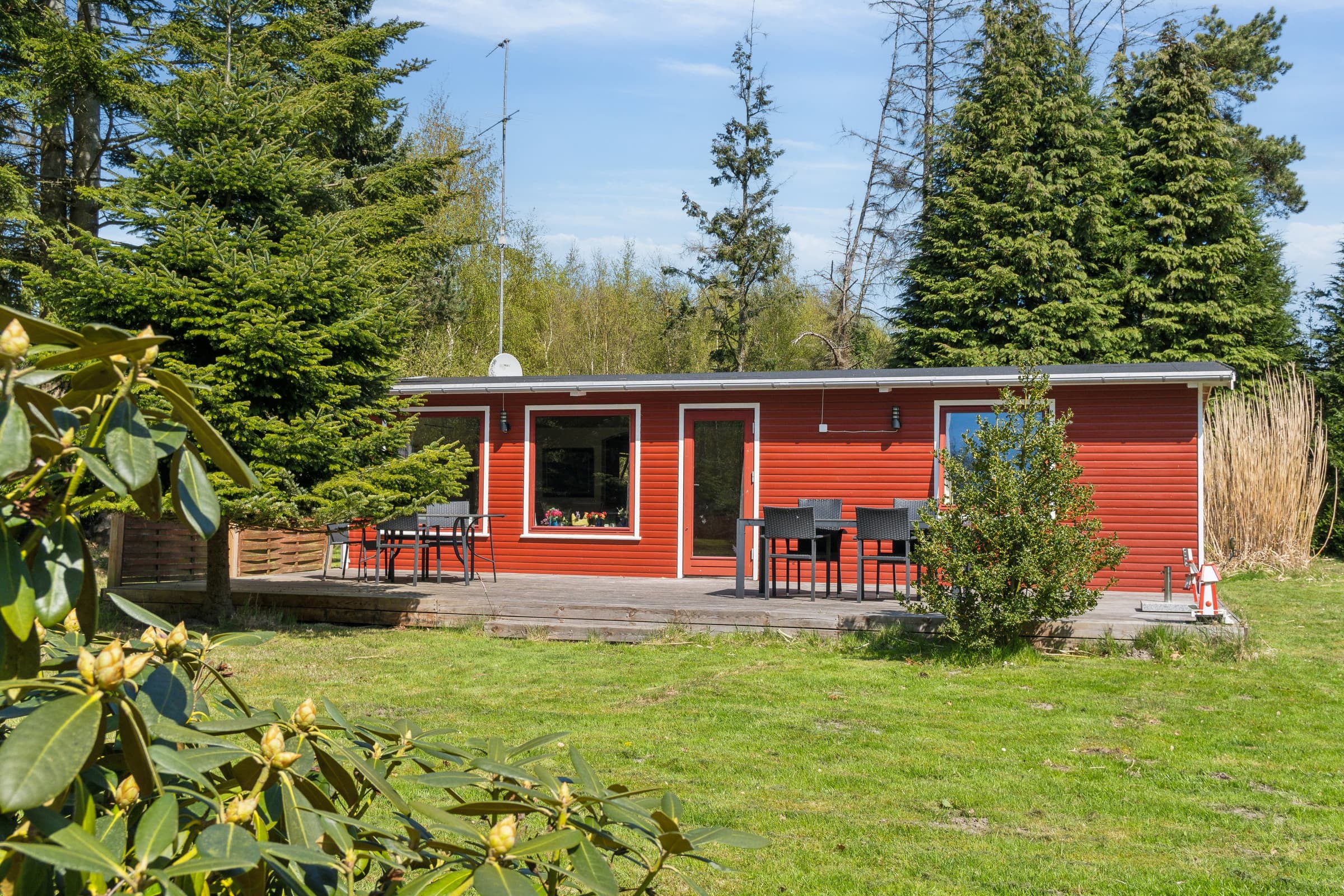 Charmerende sommerhus i rolige omgivelser. - billede 1