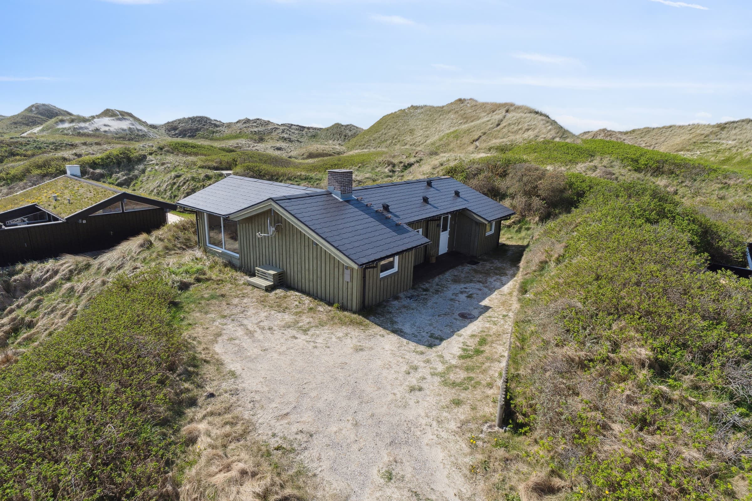 Førsteparket til Vesterhavet i moderne sommerhus - billede 1