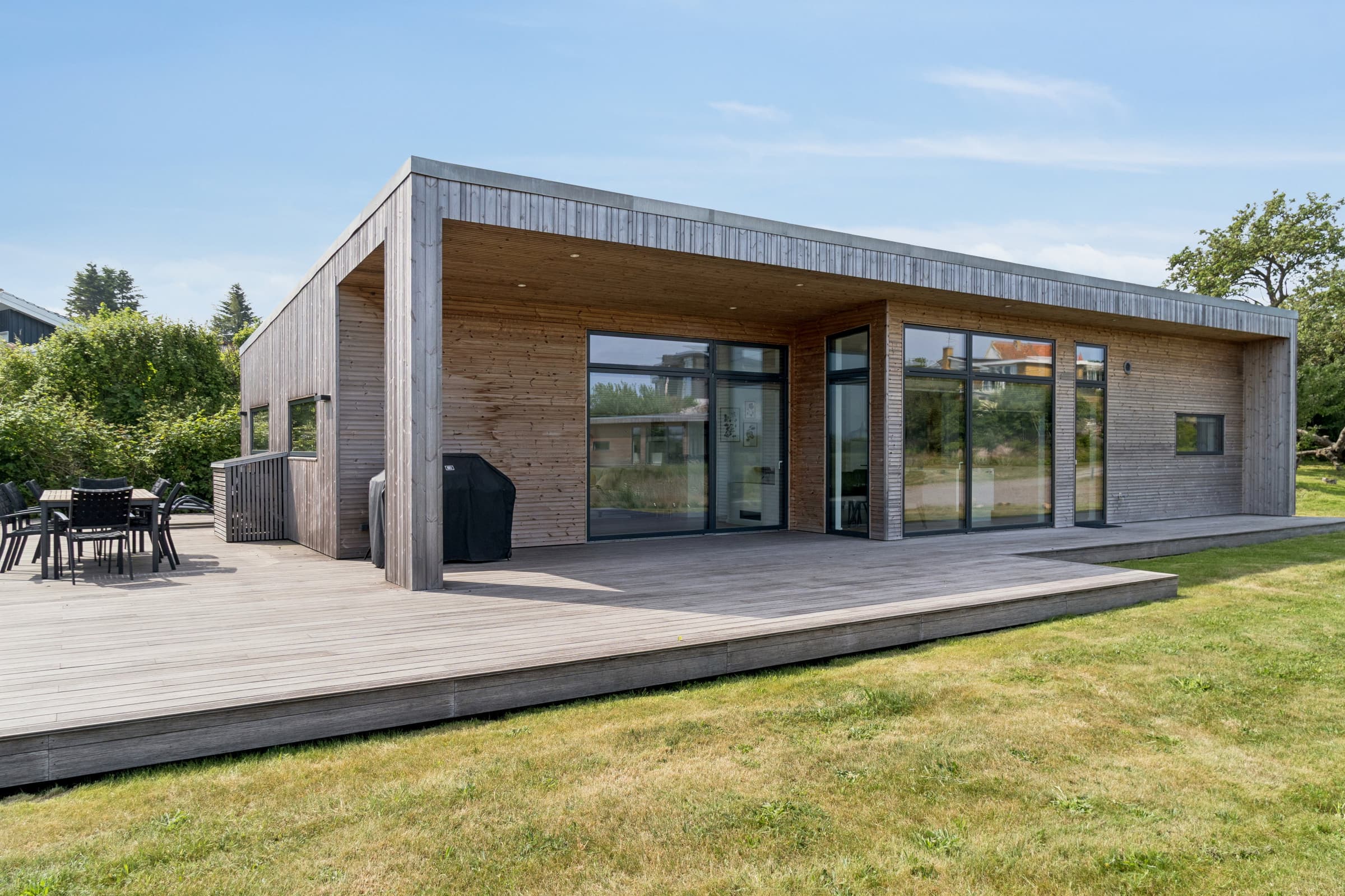 Havudsigt og hygge i arkitekttegnet hus - billede 1