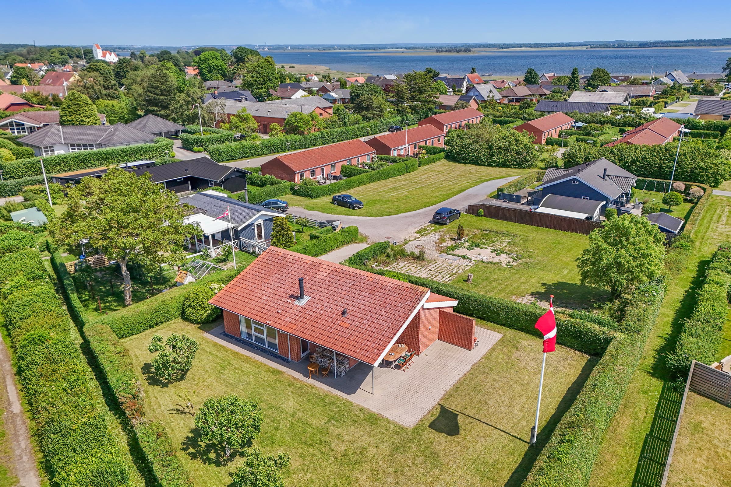 Dejlig feriebolig nær strand, skov og åbne marker - billede 1