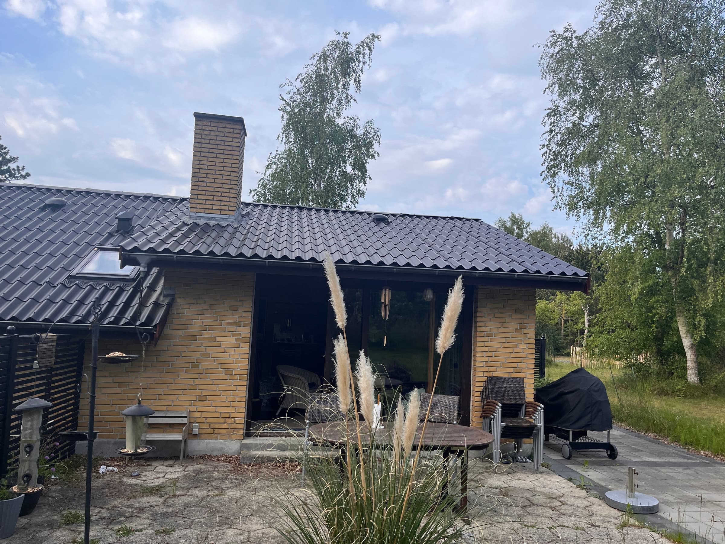 Skønt sommerhus i naturlige omgivelser tæt på hav - billede 1