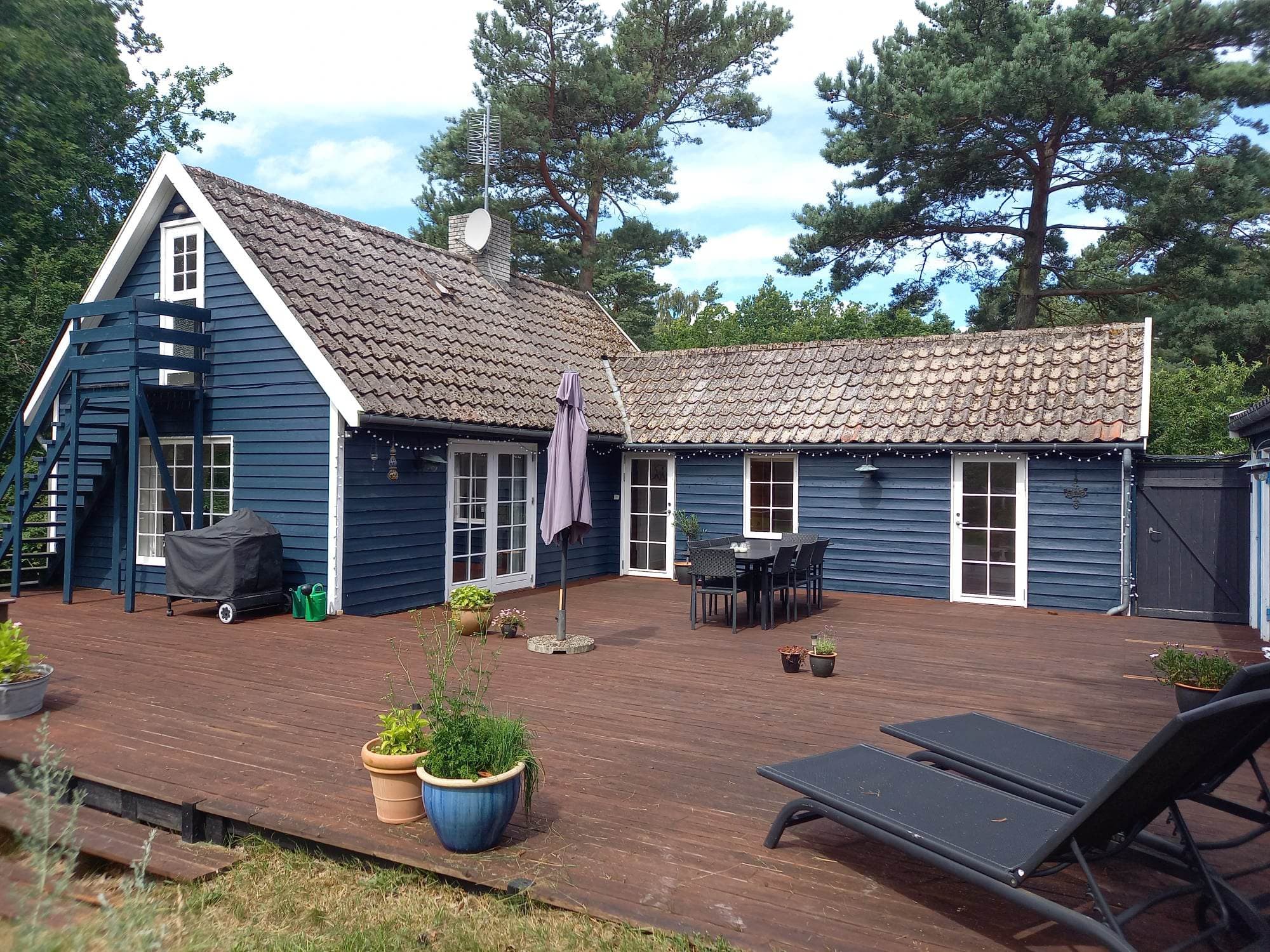 Charmerende sommerhus nær stranden - billede 1
