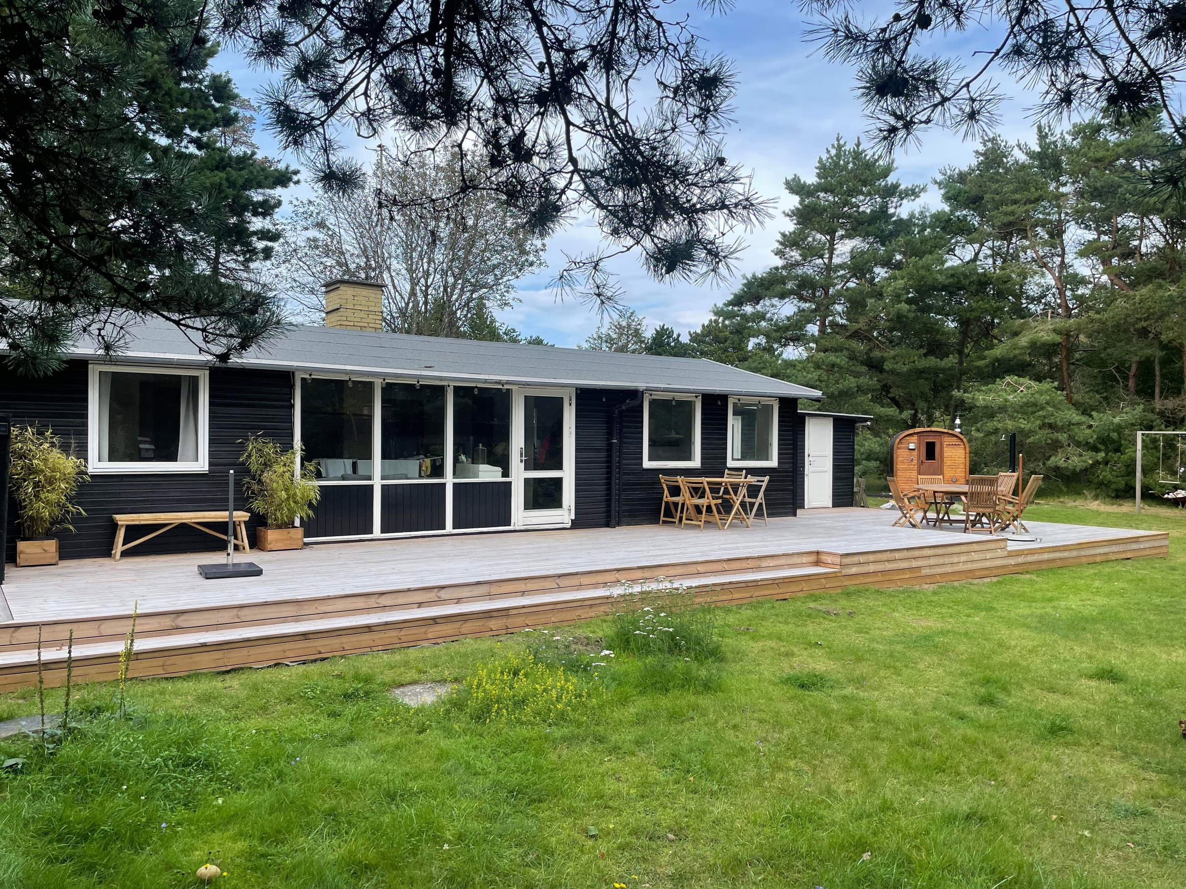 Dejligt sommerhus med udesauna på Sjællands Odde - billede 1