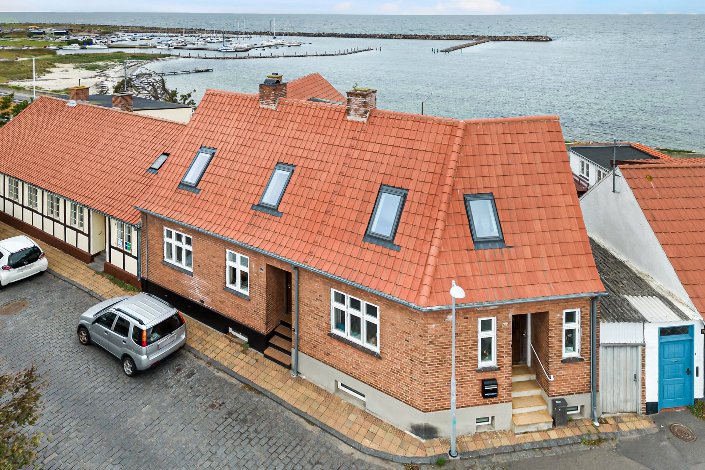 Rummeligt hus med skøn havudsigt fra alle rum - billede 1