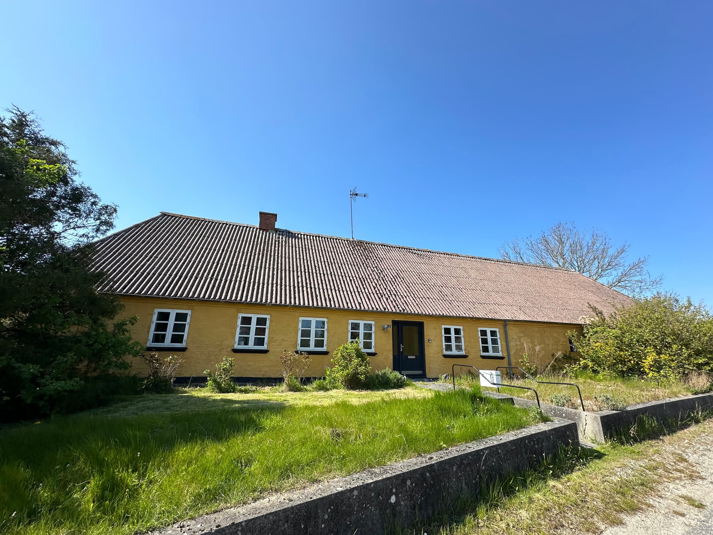 Hyggelig, ældre ejendom på Ærø. - billede 1