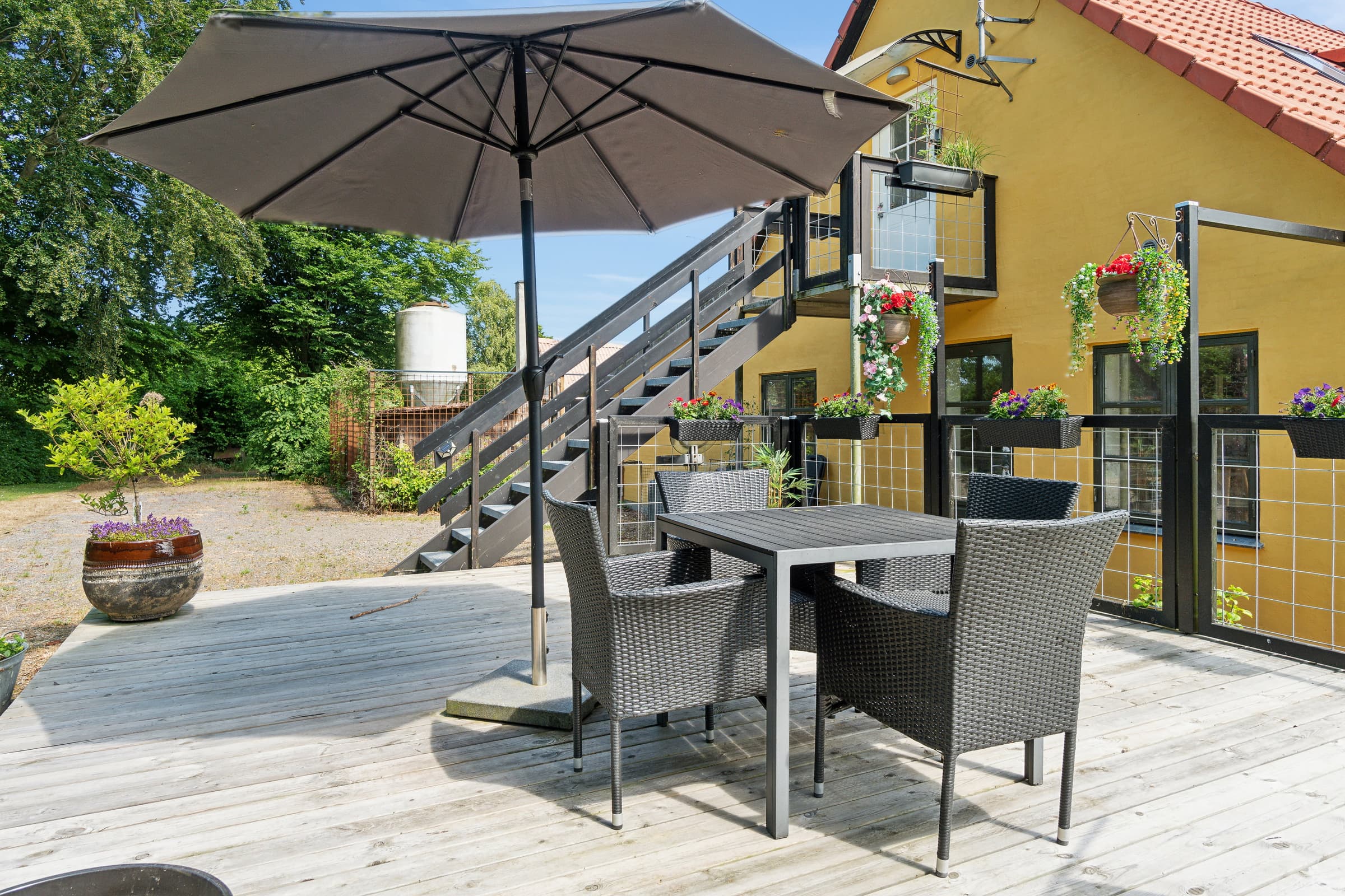 Moderne ferielejlighed med hyggelige rammer - billede 1