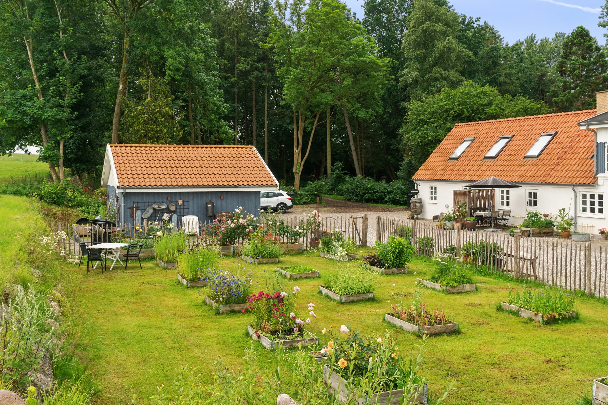 Landlig idyl og smukt landskab - billede 1
