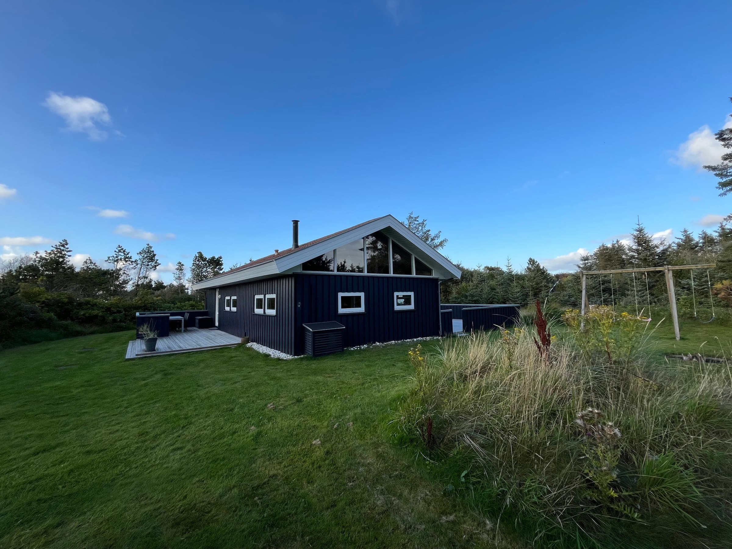 Dejligt sommerhus tæt på stranden - billede 1