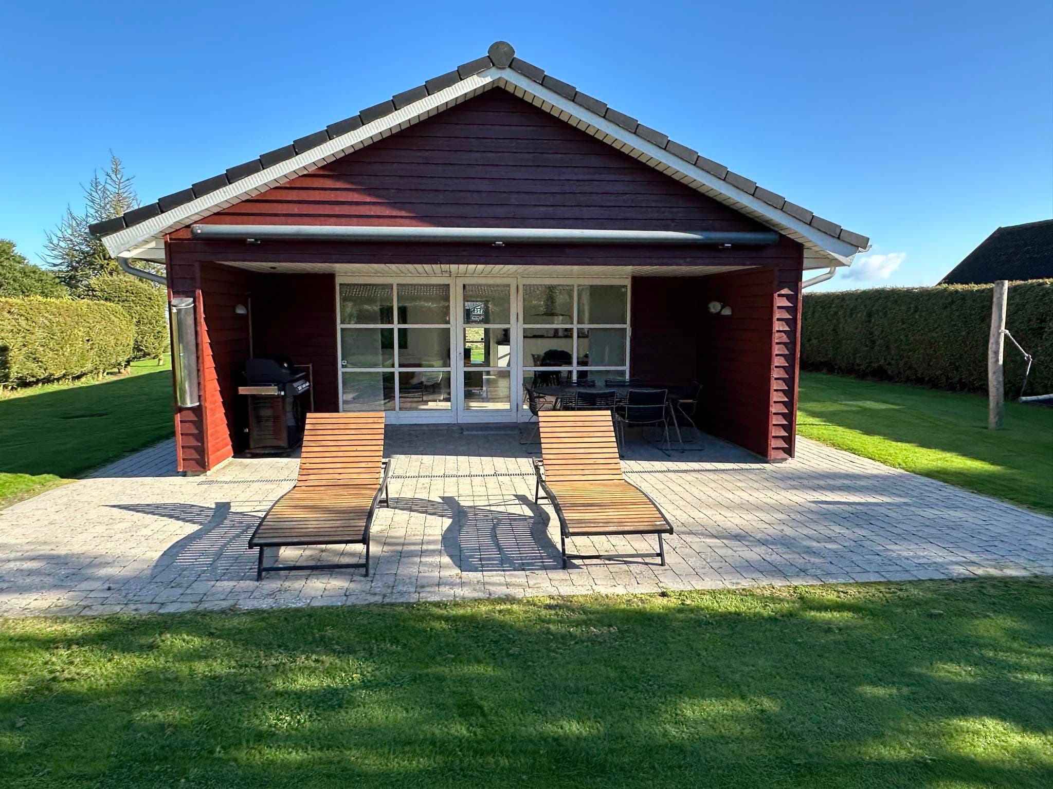 Dejligt sommerhus med havkig - billede 1