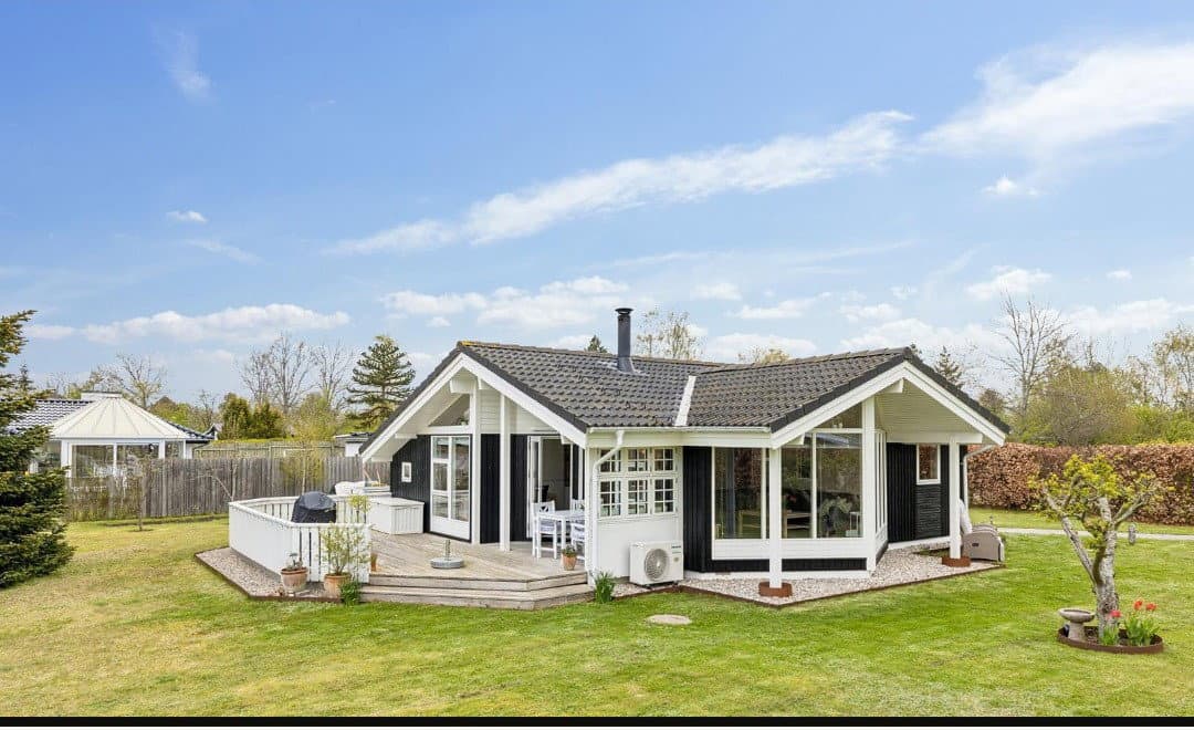 Hyggeligt og velholdt sommerhus - billede 1