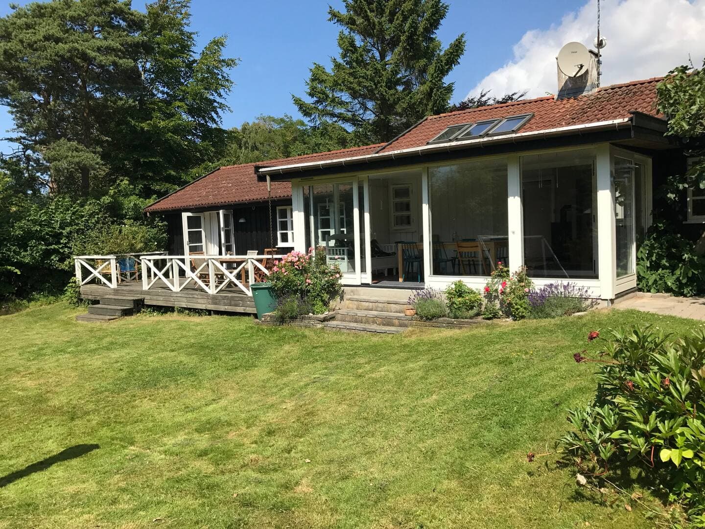 Dejligt sommerhus ved Vejby Strand - billede 1
