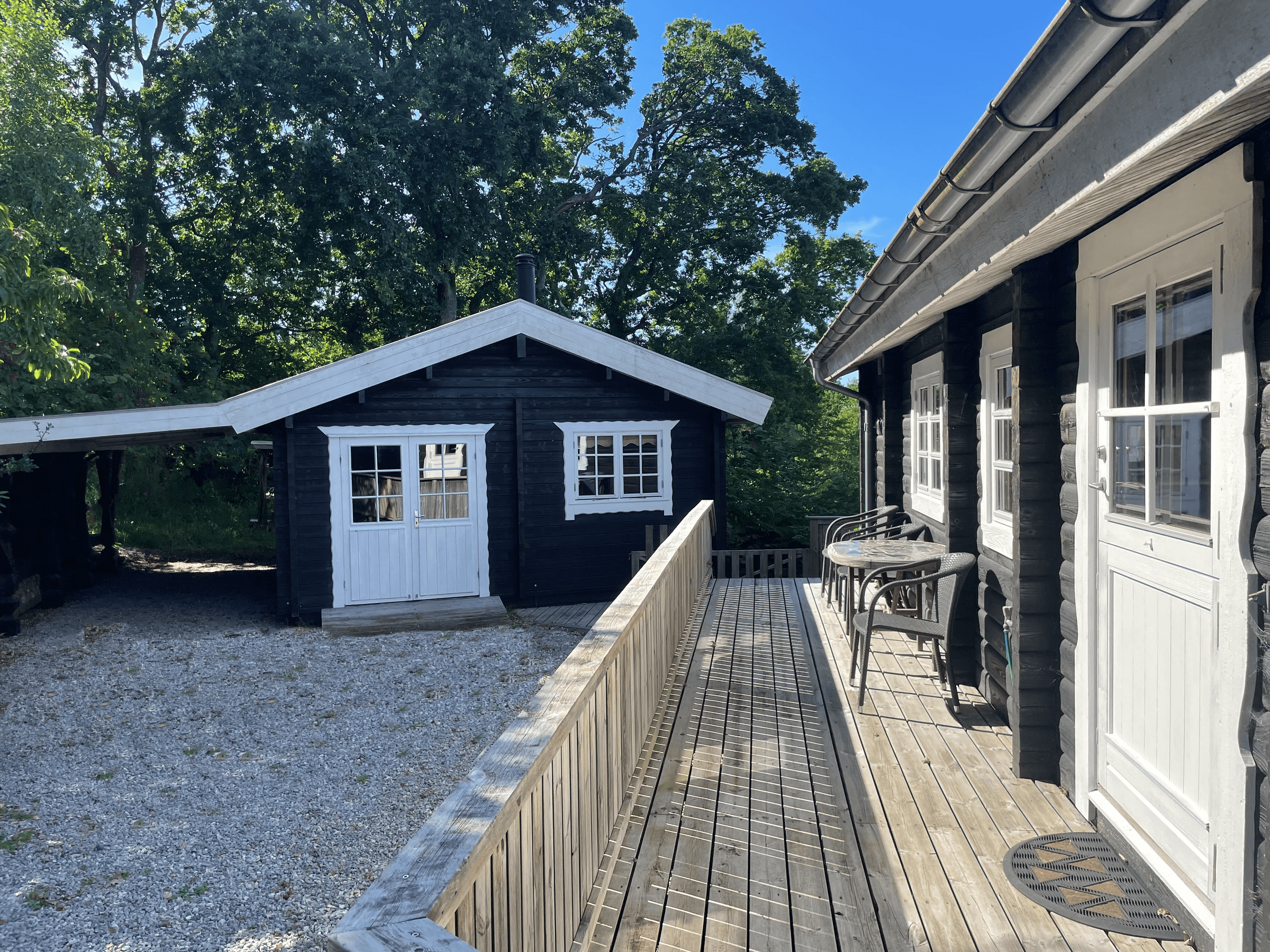 Hyggeligt bjælkehus med panoramaudsigt - billede 1