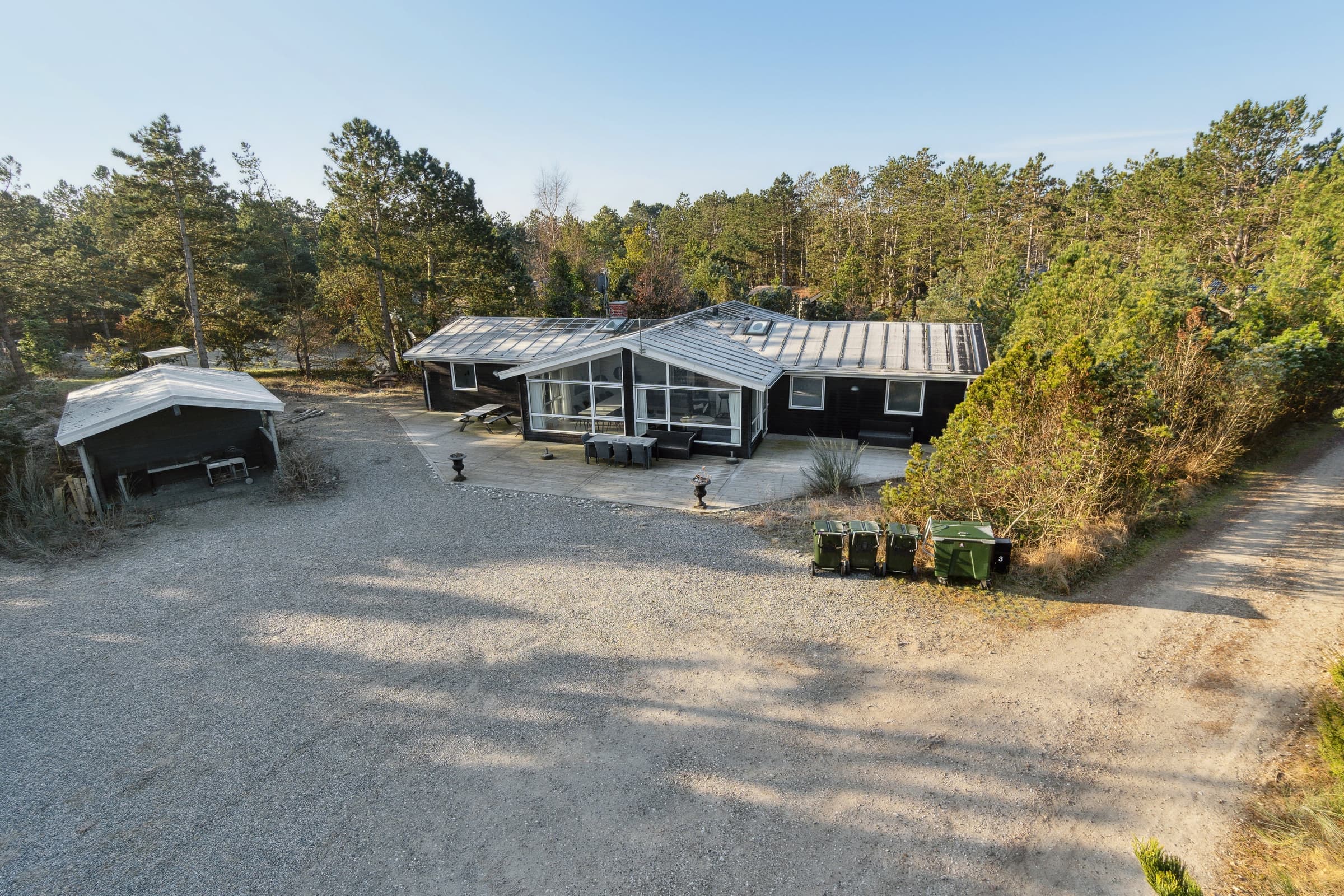 Dejligt sommerhus med havudsigt og pool - billede 1