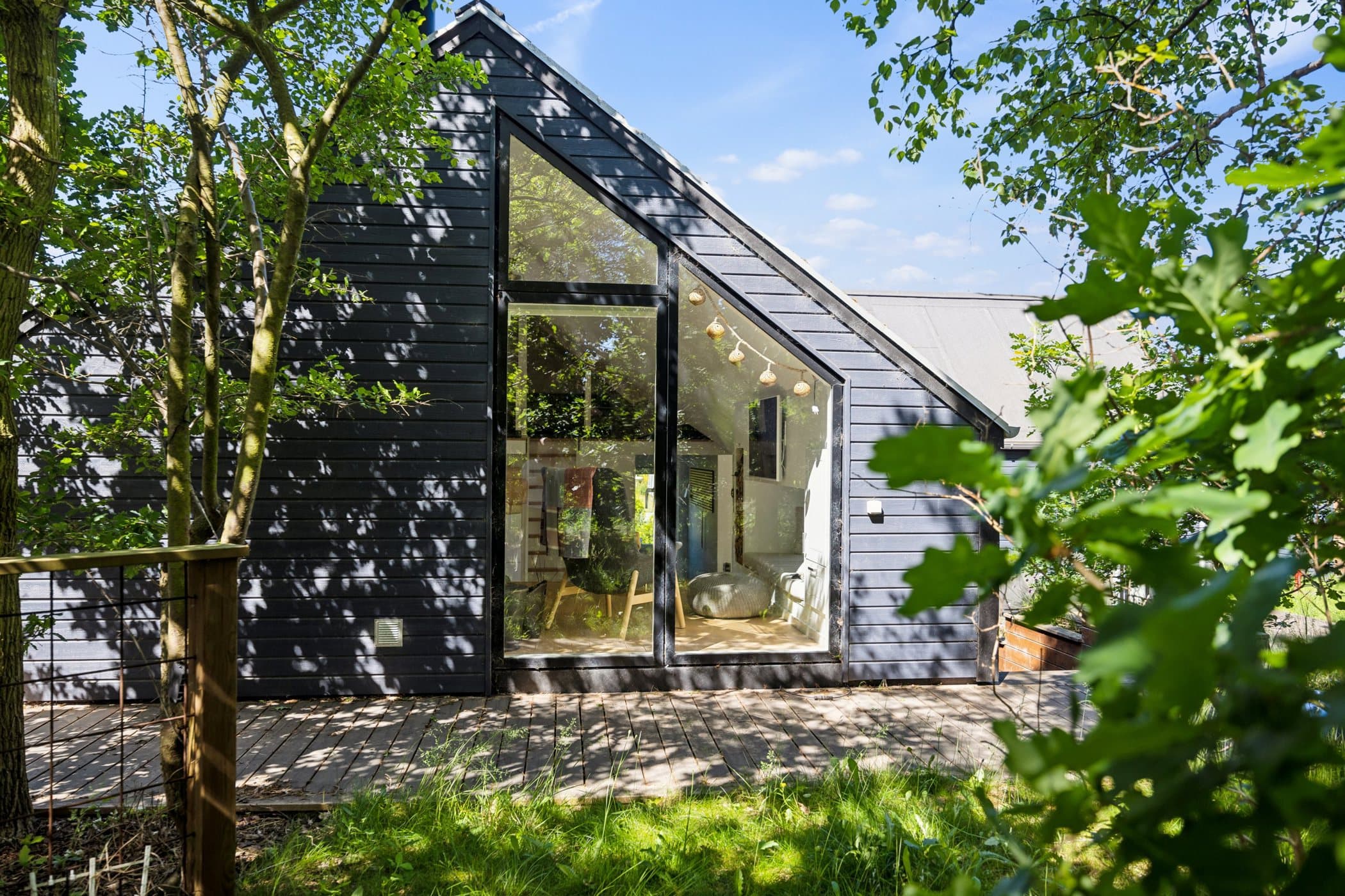 VillaHou - Arkitekthus m. vildmarksbad i Hou - billede 1