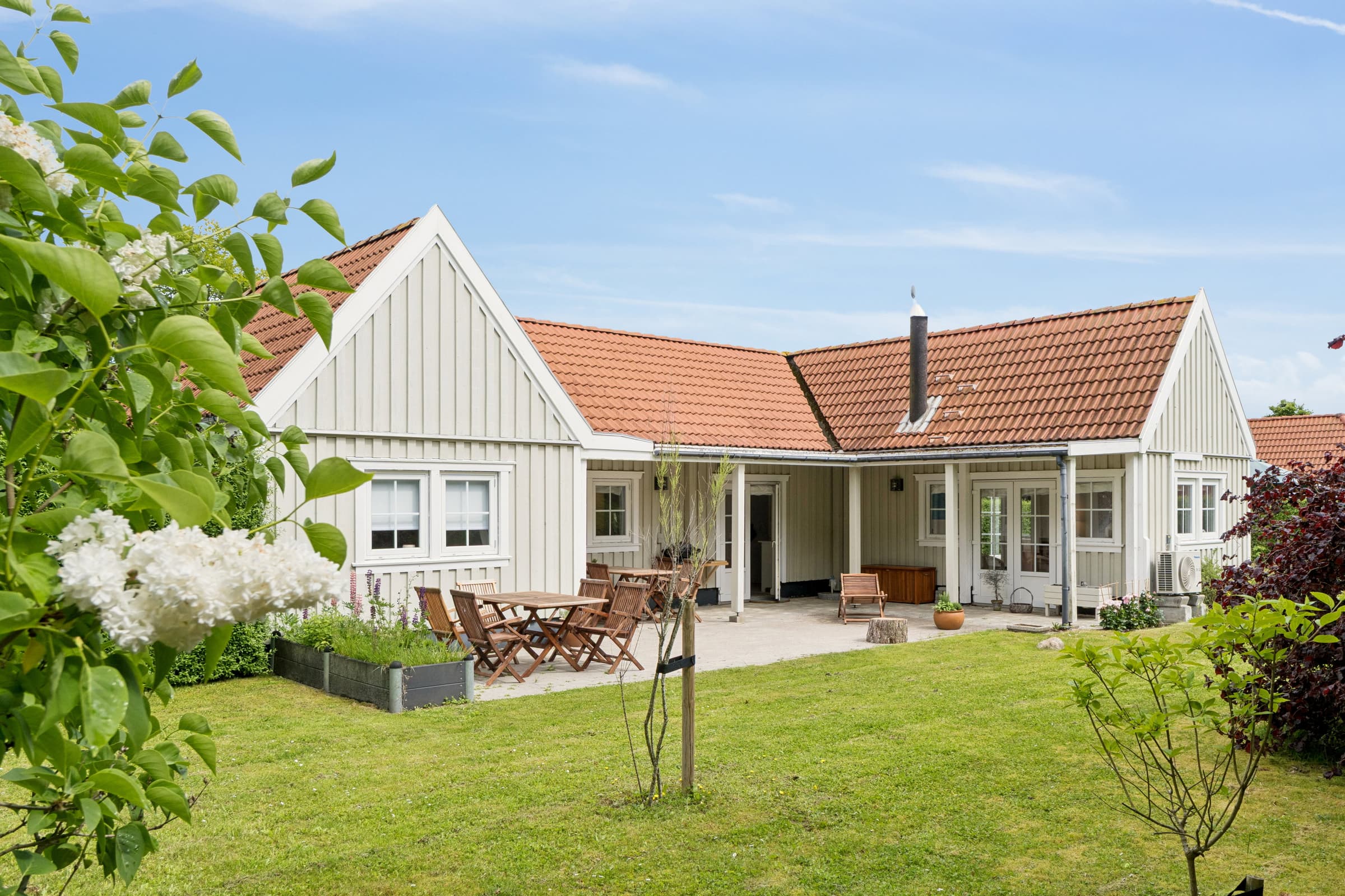 Skønt charmende sommerhusperle i Vejby/Tisvilde - billede 1