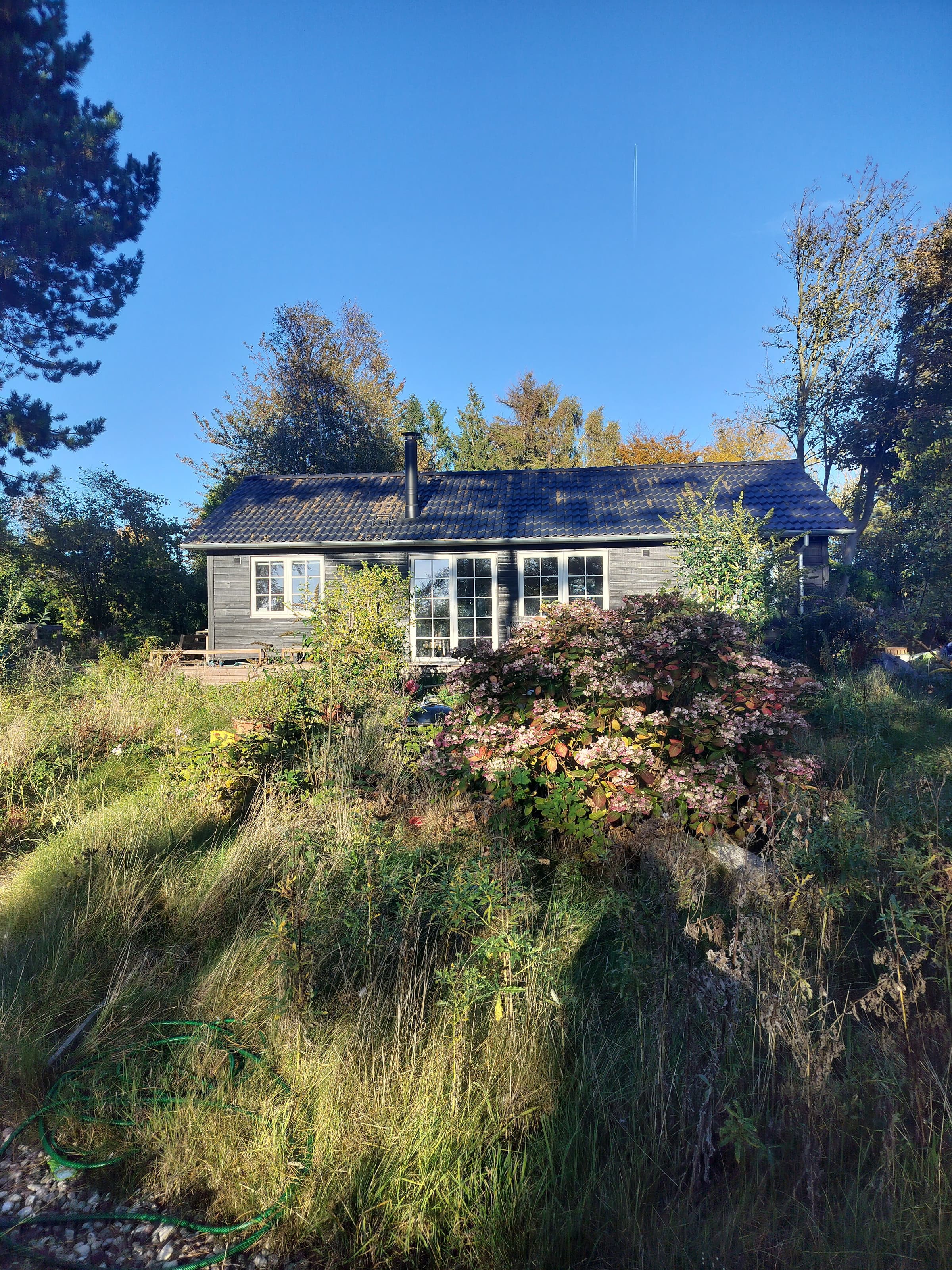 Nybygget sommerhus med fjordudsigt - billede 1