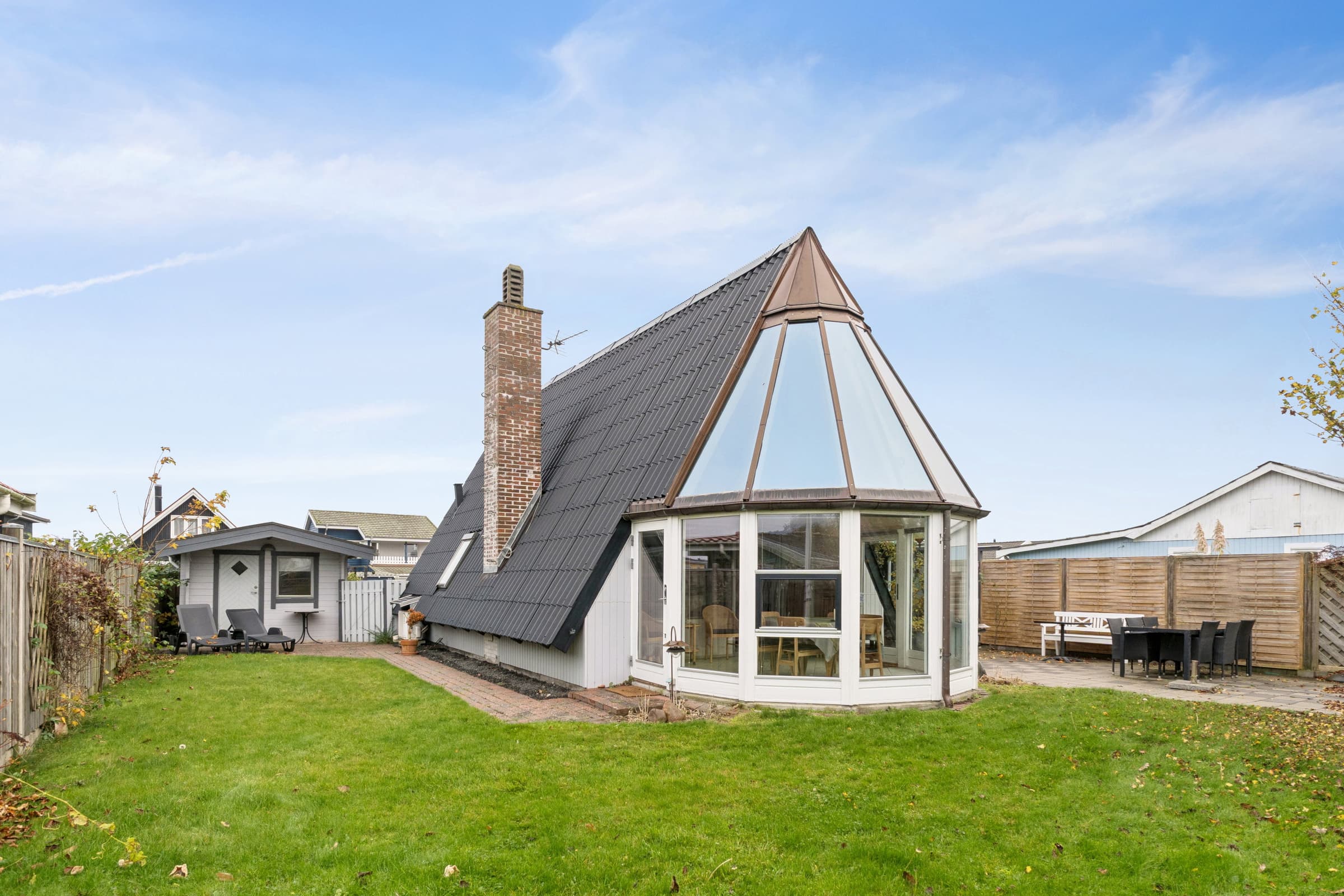 Dejligt sommerhus med havkig - billede 1