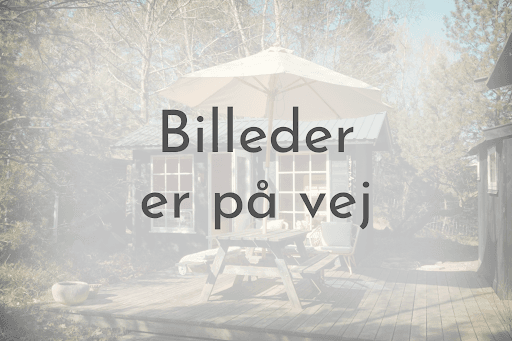 Nyrenoveret sommerhus tæt på strand og Bogense - billede 1