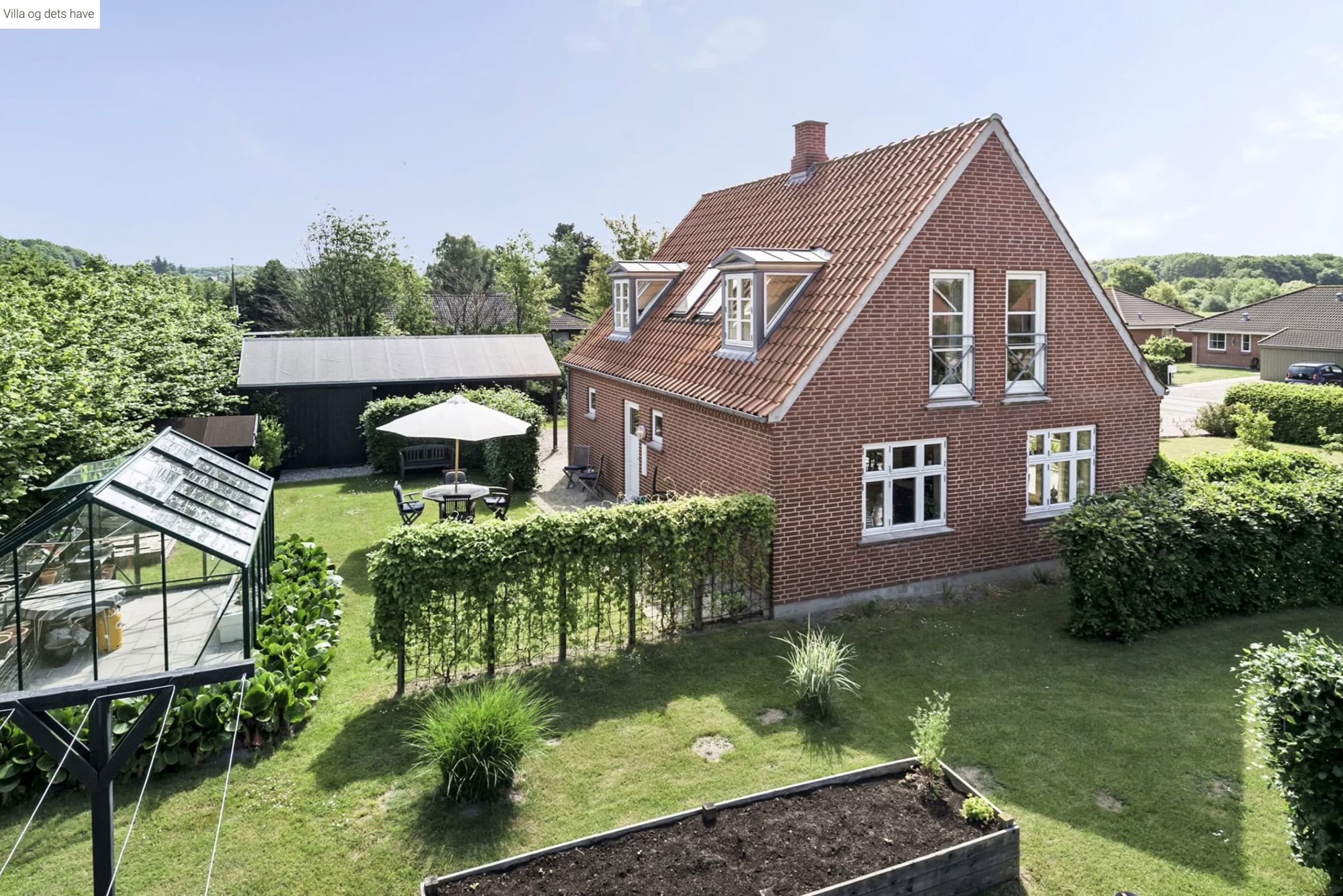 Fredfyldt oase i Lohals - havn , landsby, skov - billede 1