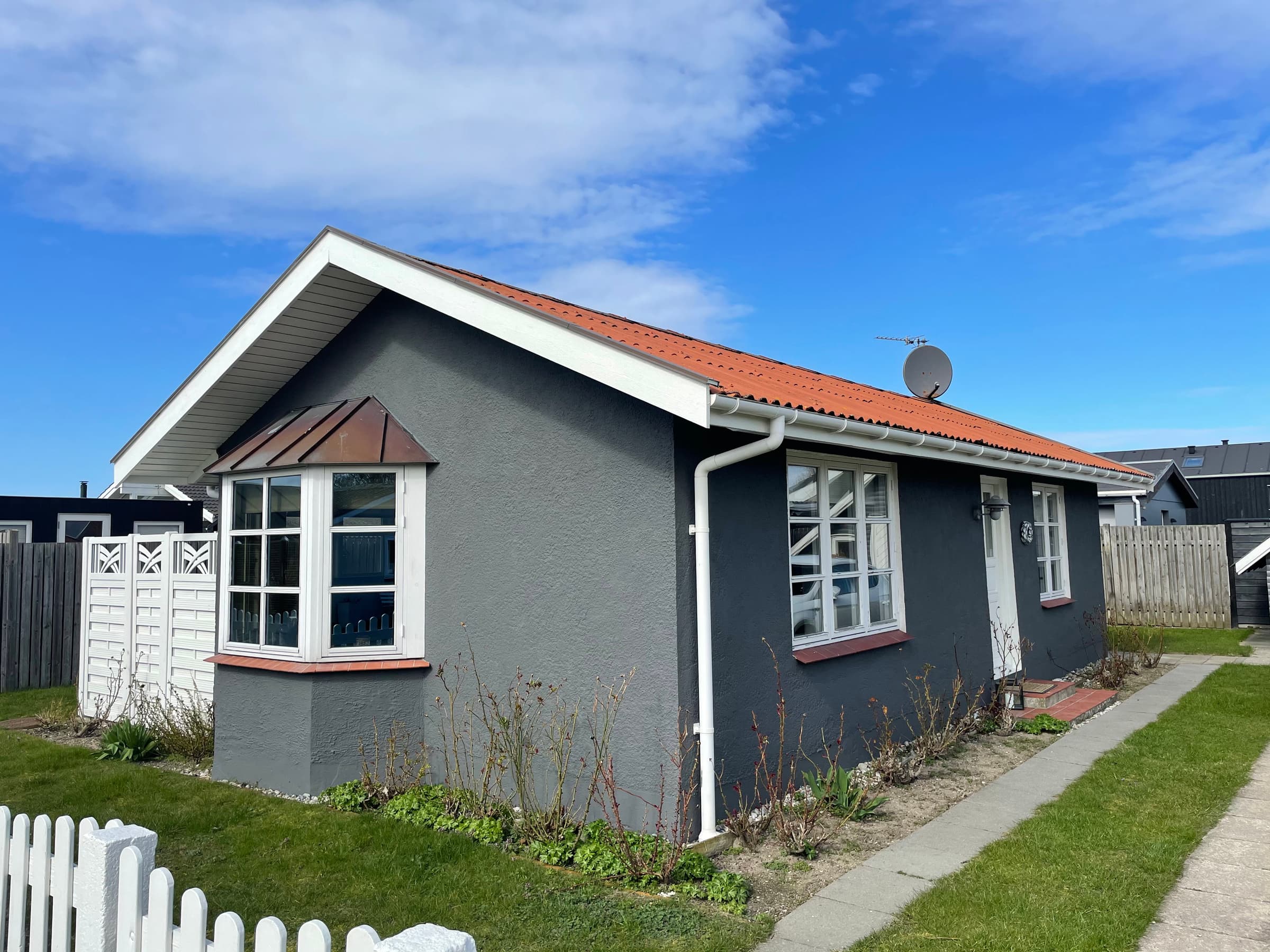 Dejligt feriehus kun 80 meter fra vandet - billede 1