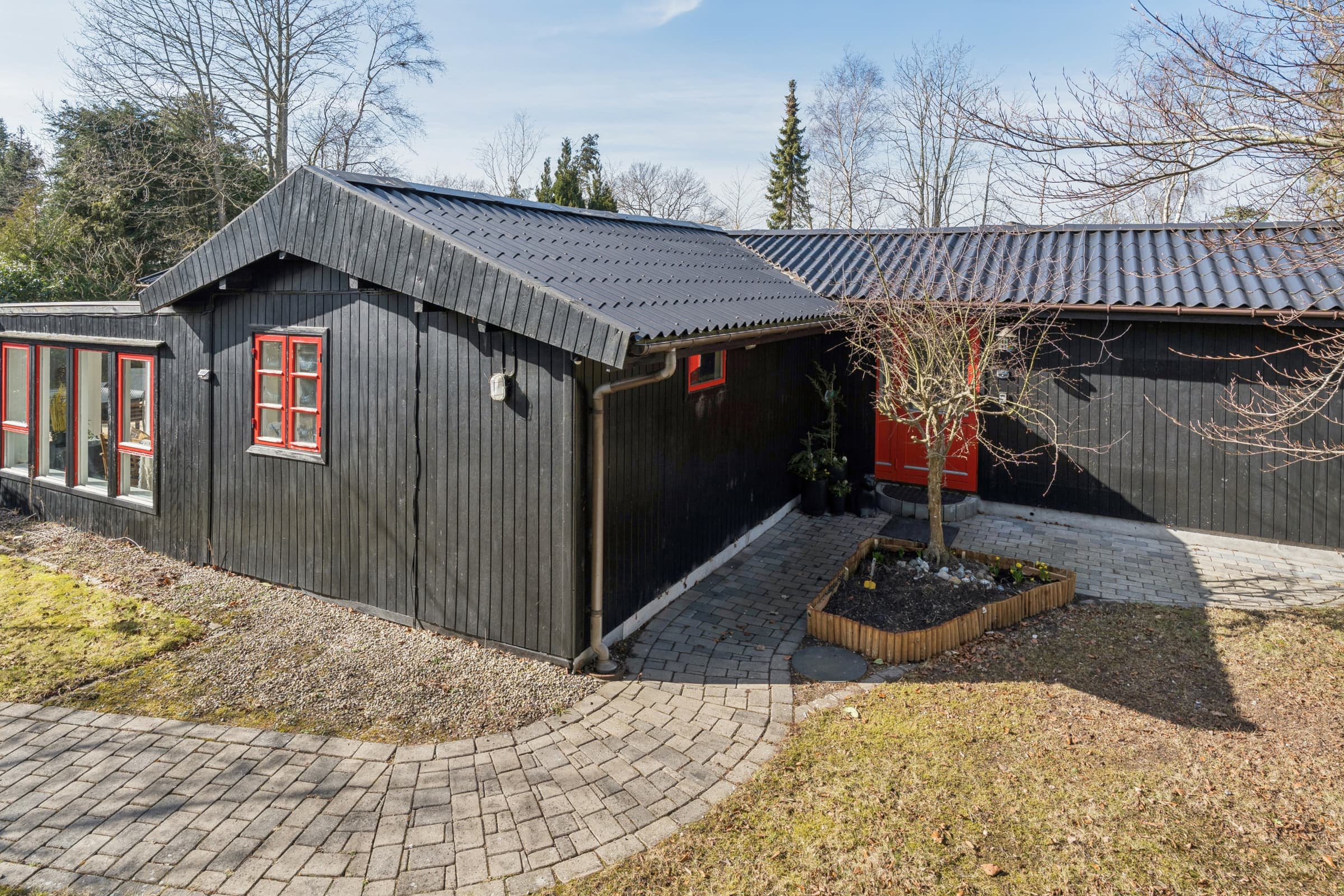 Dejligt sommerhus med super beliggenhed - billede 1