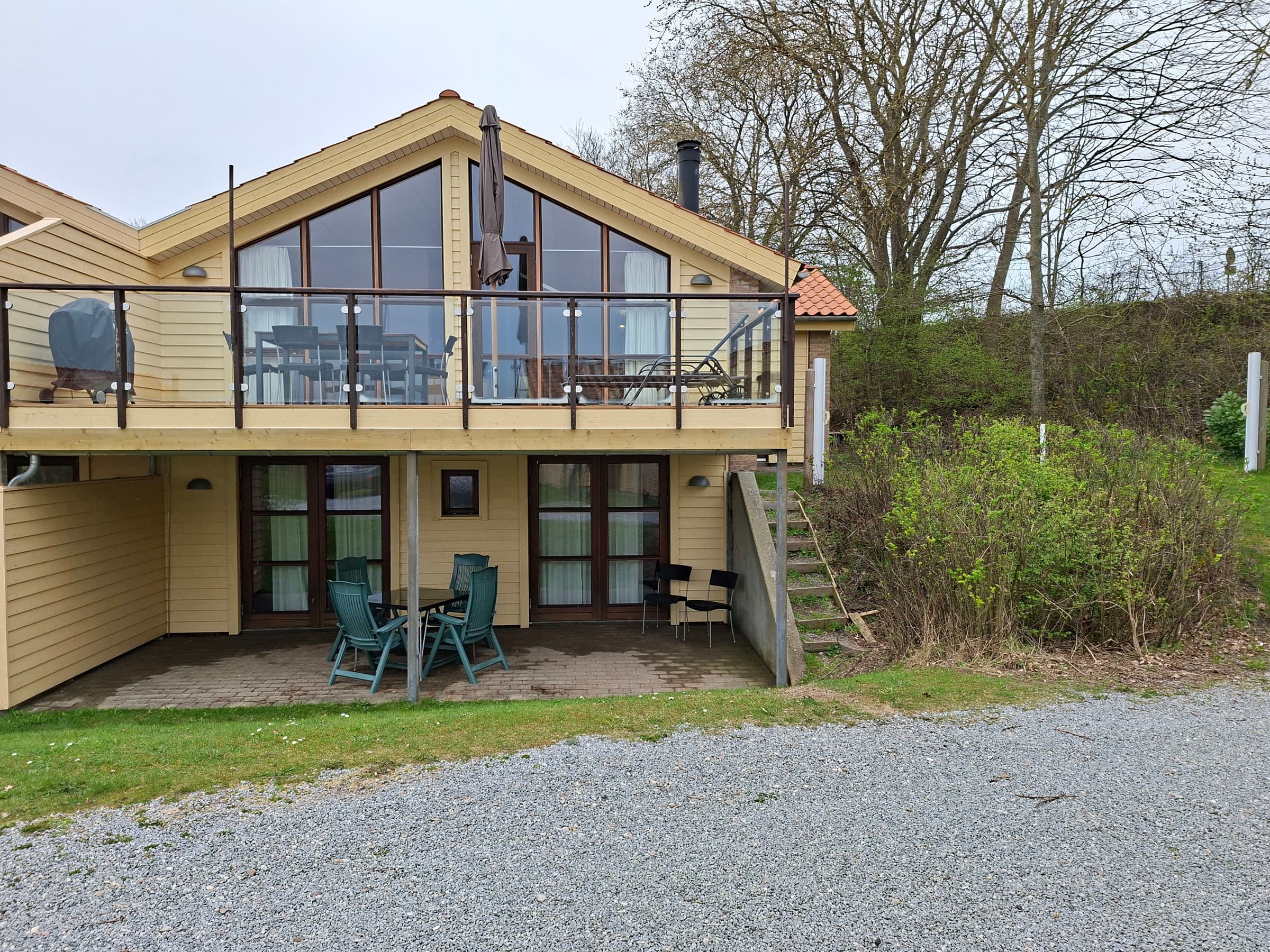 Sommerhus tæt på skov og strand - billede 1