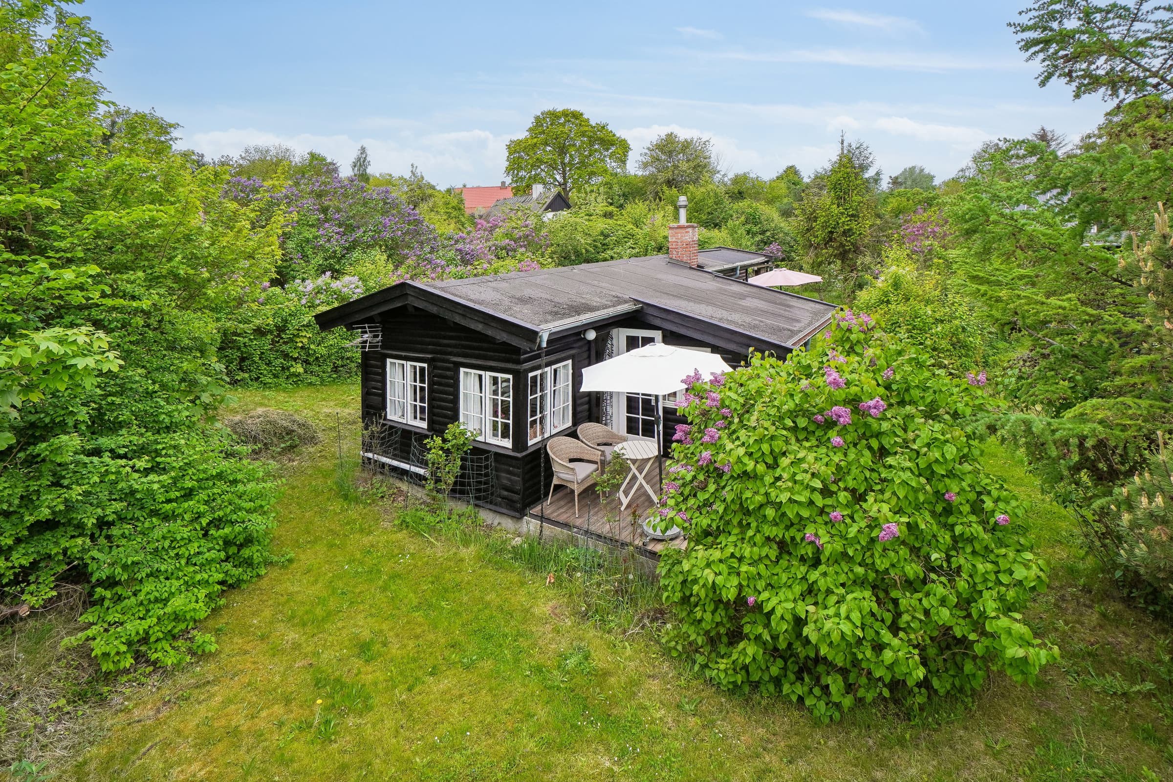 Hyggeligt sommerhus tæt på vandet i Hundested - billede 1