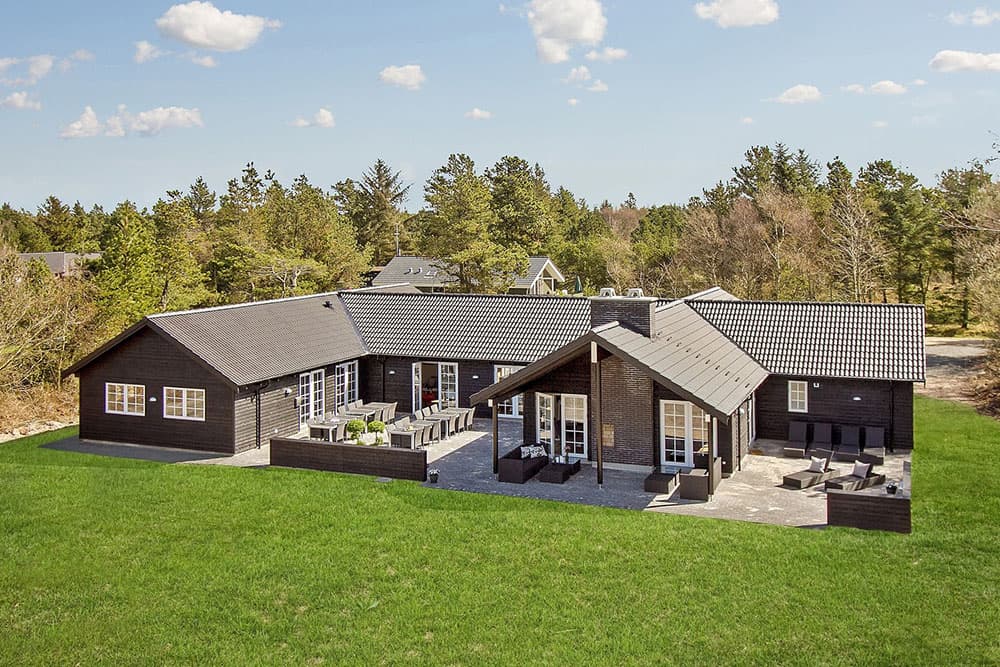 Spændende stort sommerhus nær Blåvands butikker og fantastiske strand. - billede 1