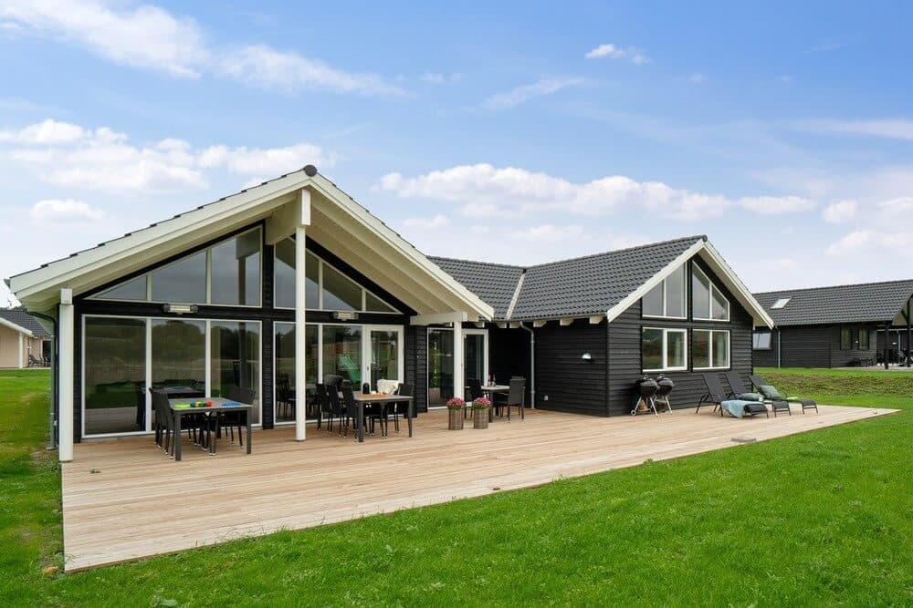 Moderne sommerhus for 16 personer i Vejby Strand - billede 1