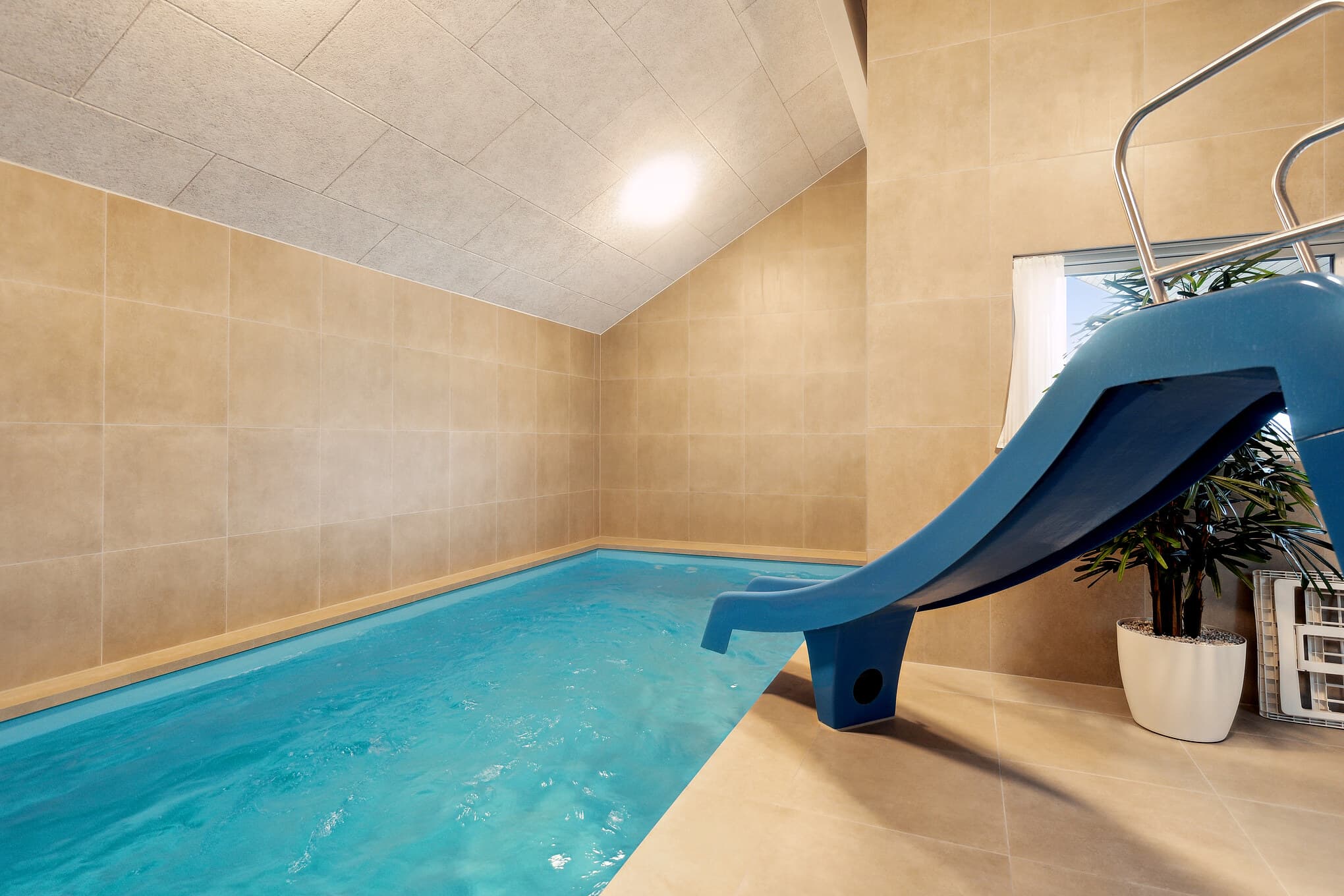 Stort poolhus med spa og aktiviteter – perfekt til sammenferie - billede 1